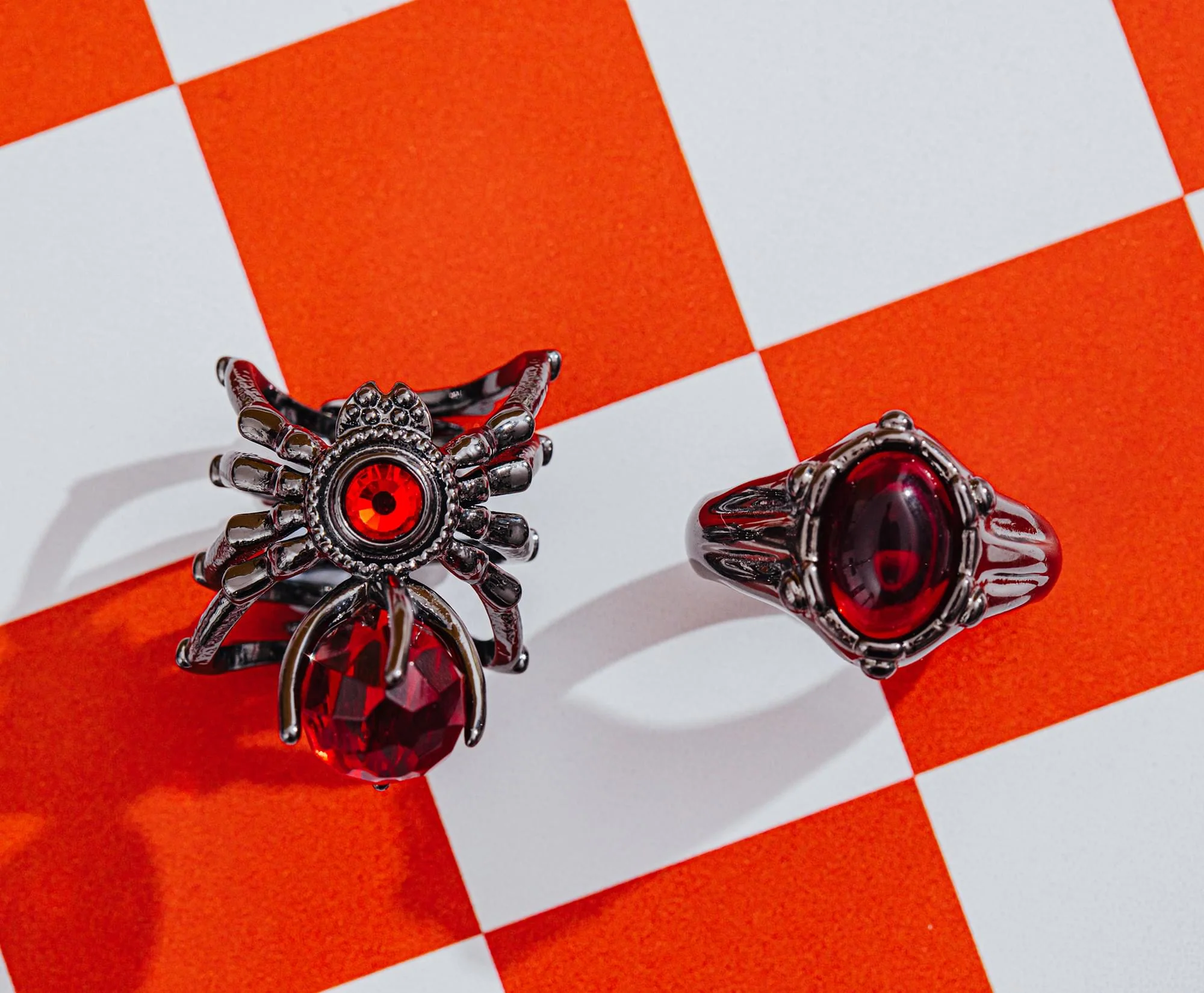 Beetlejuice 2 Beetlejuice and Ex-Wife Delores Ring Set Replica | Toynk Exclusive - Image 7