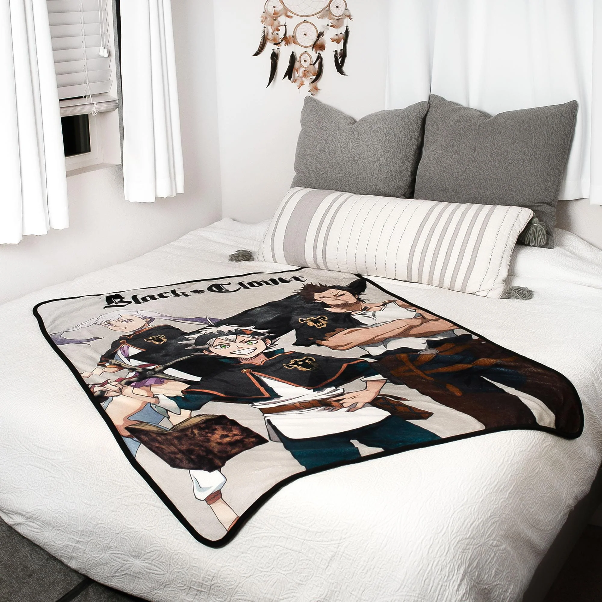 Black Clover Fleece Throw Blanket | 45 x 60 Inches - Image 6