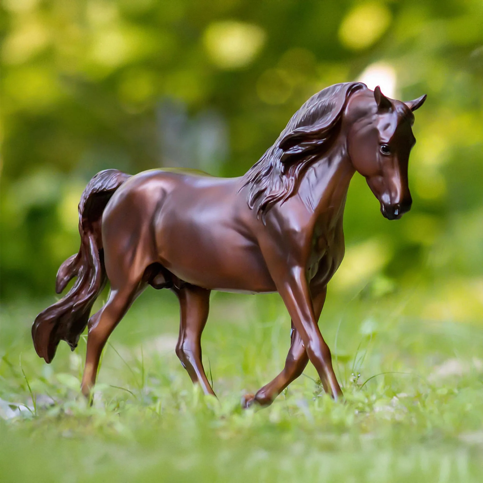 Breyer Traditional 1:9 Scale Model Horse | MorganQuest Native Sun - Image 4