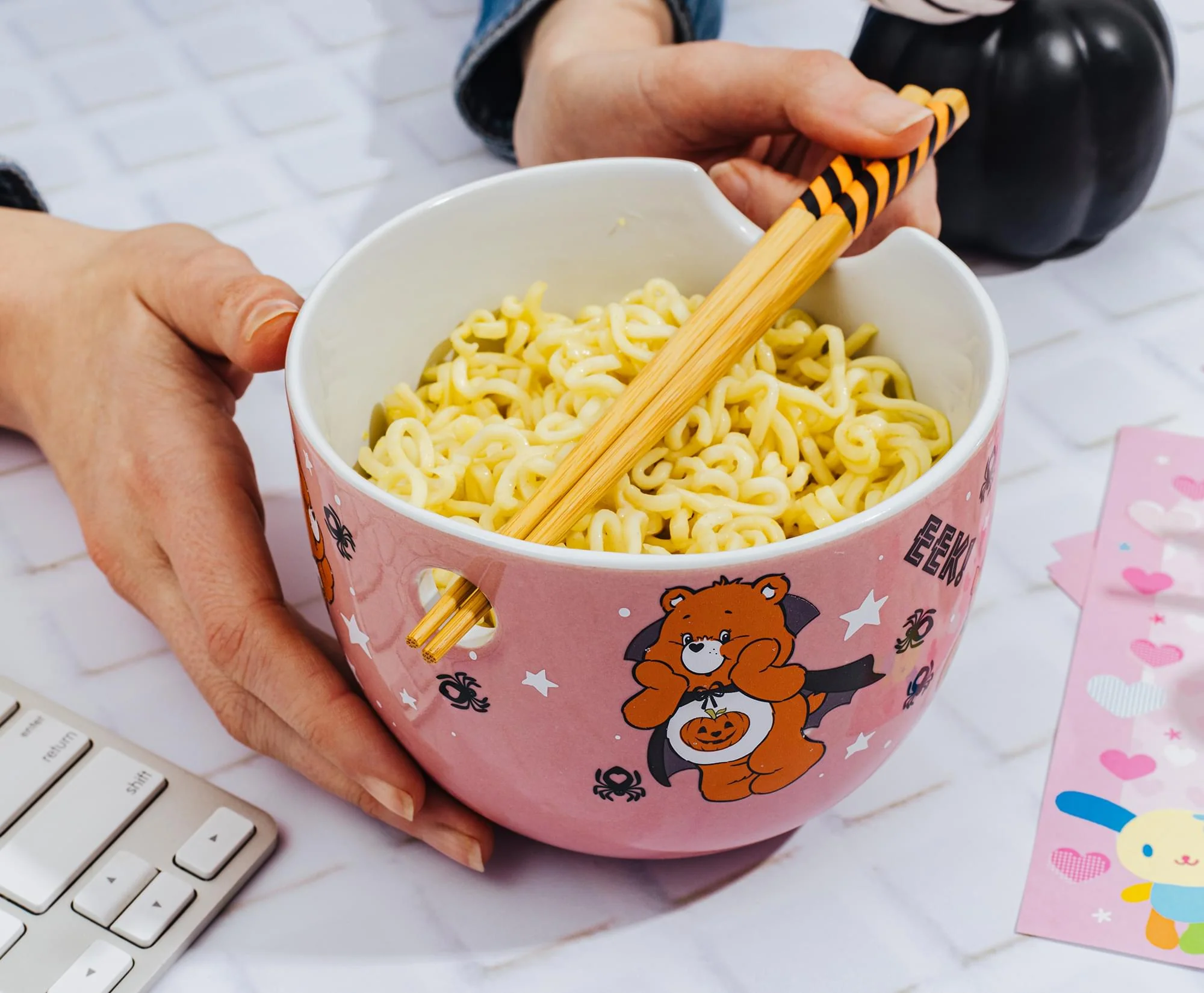 Care Bears Trick-or-Sweet Bear 20-Ounce Ceramic Ramen Bowl With Chopsticks - Image 8