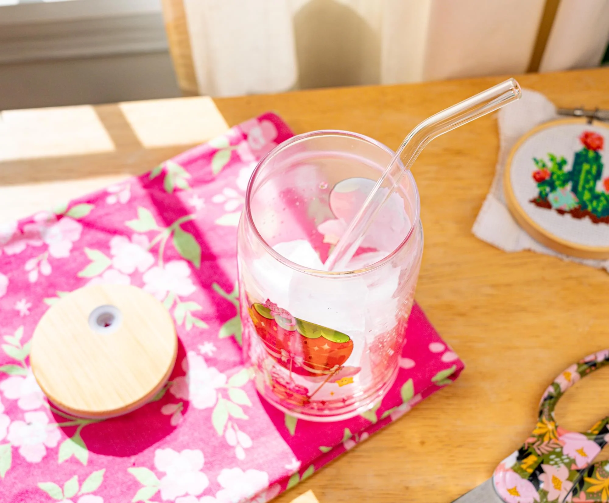 Care Bears x Strawberry Shortcake 16-Ounce Glass Tumbler With Lid and Straw - Image 6