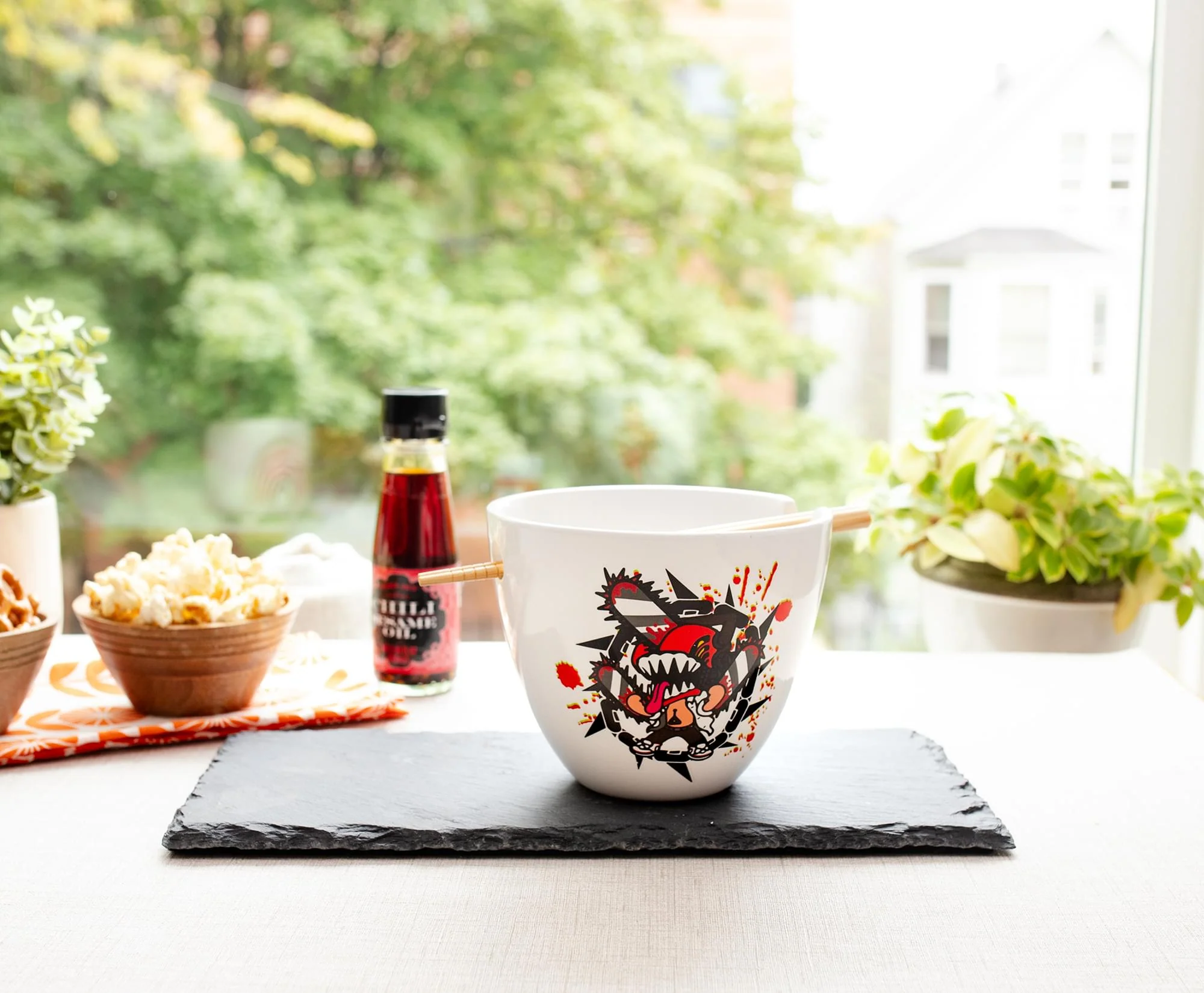 Chainsaw Man 16-Ounce Ceramic Ramen Bowl and Chopstick Set - Image 4