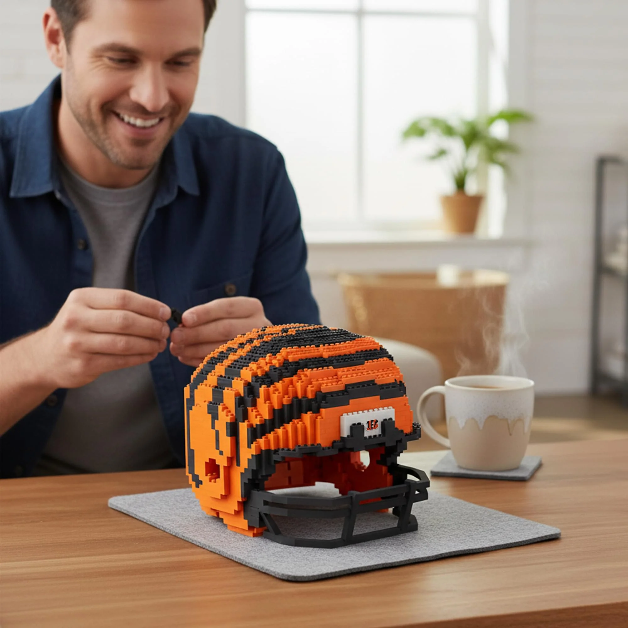 Cincinnati Bengals NFL FOCO BRXLZ Helmet Building Block Set - Image 7