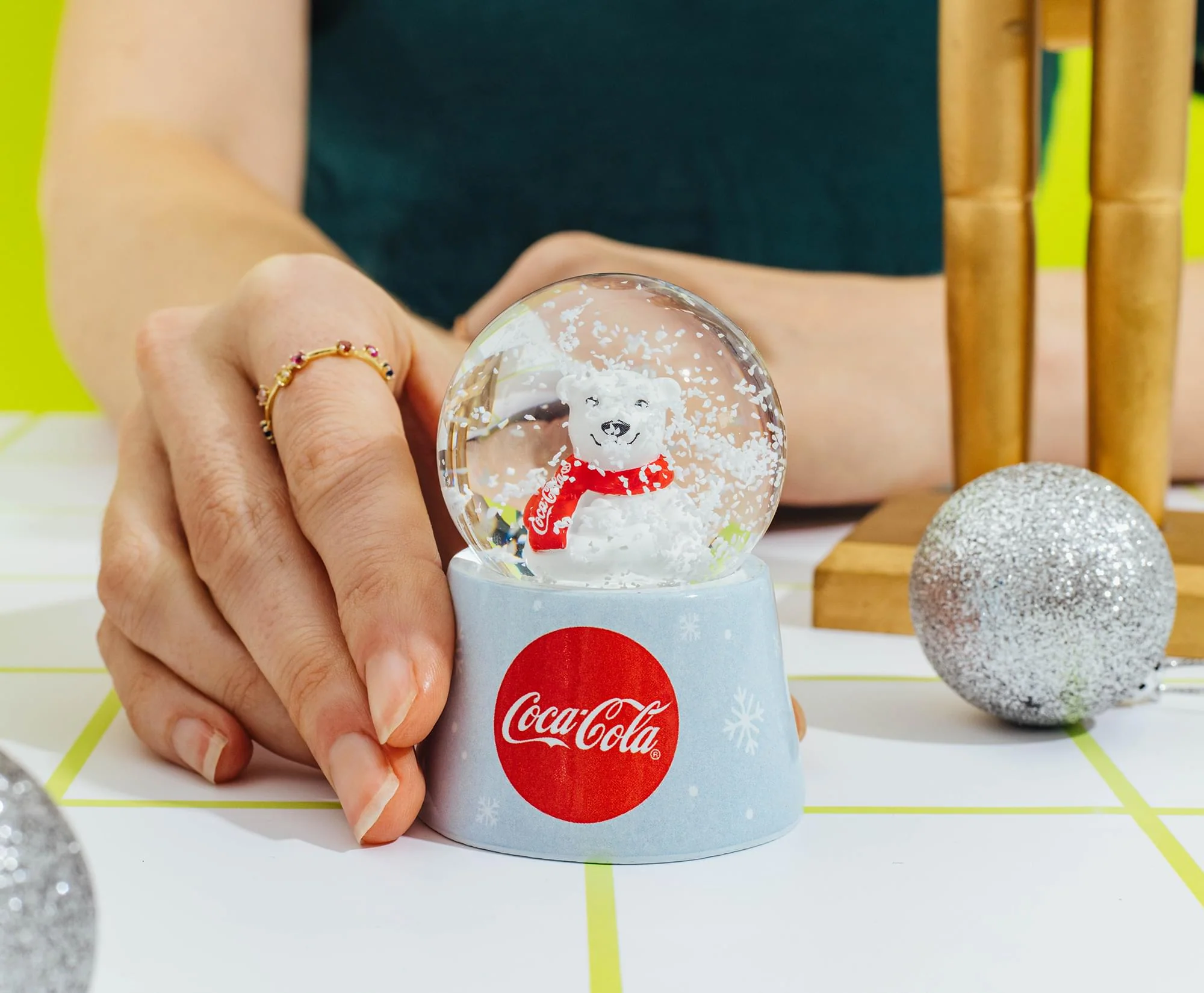 Coca-Cola Holiday Polar Bear 3-Inch Mini Light-Up Snow Globe - Image 6