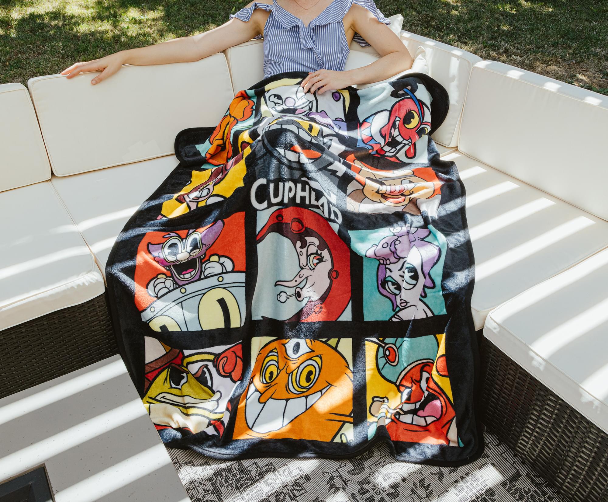 Cuphead Villains Fleece Throw Blanket | 45 x 60 Inches - Image 5