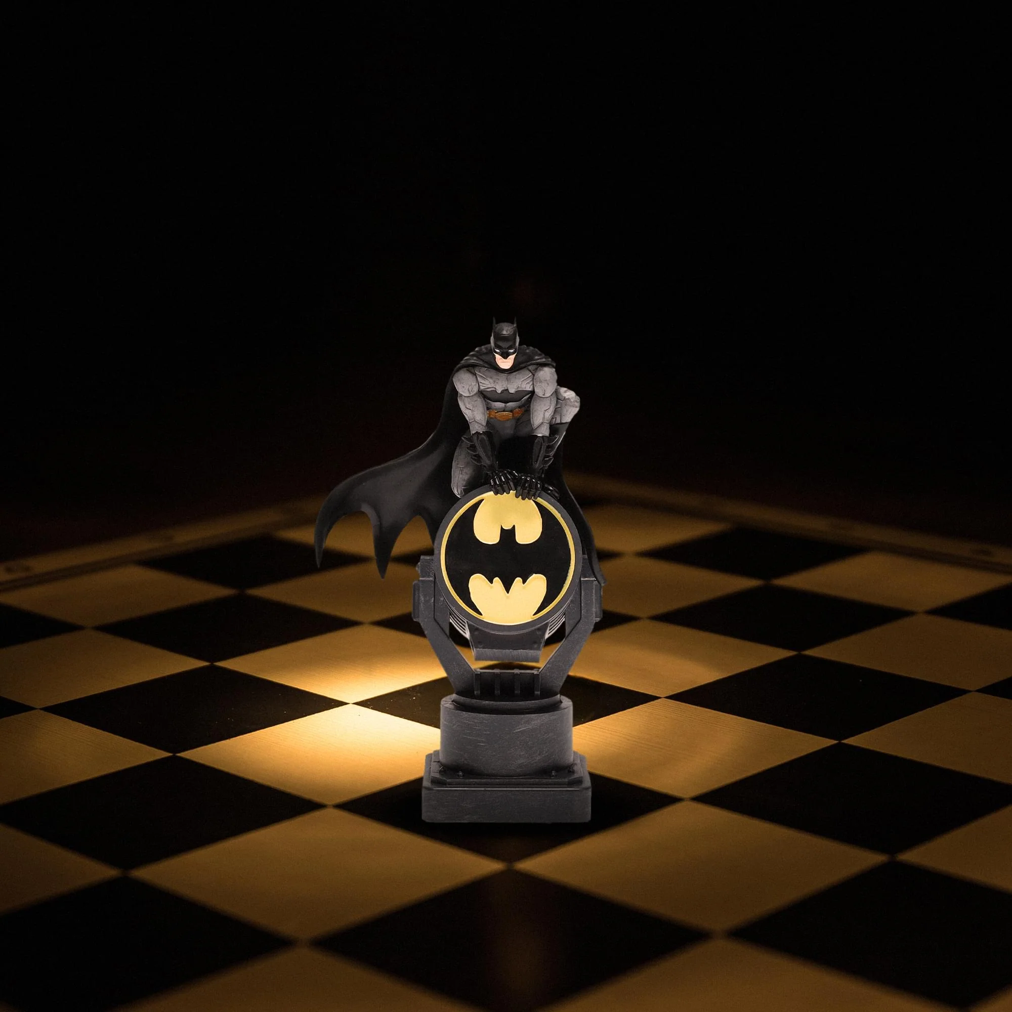 DC Chess Collection Special #2 Batman & Bat Signal | Chess Piece Only - Image 7