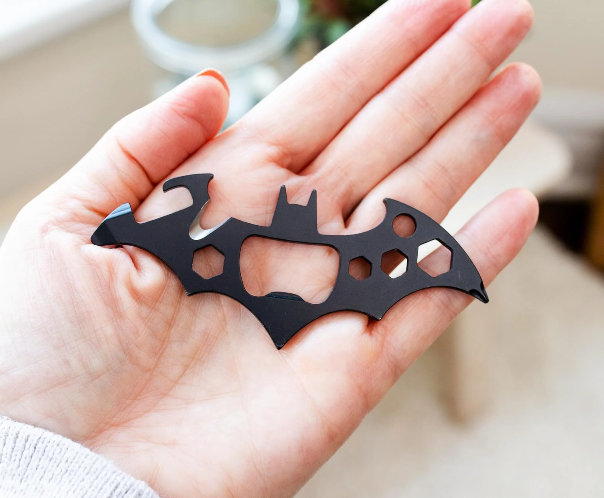 DC Comics Batman Batarang Pocket Size 6-In-1 Portable Multitool Kit - Image 4