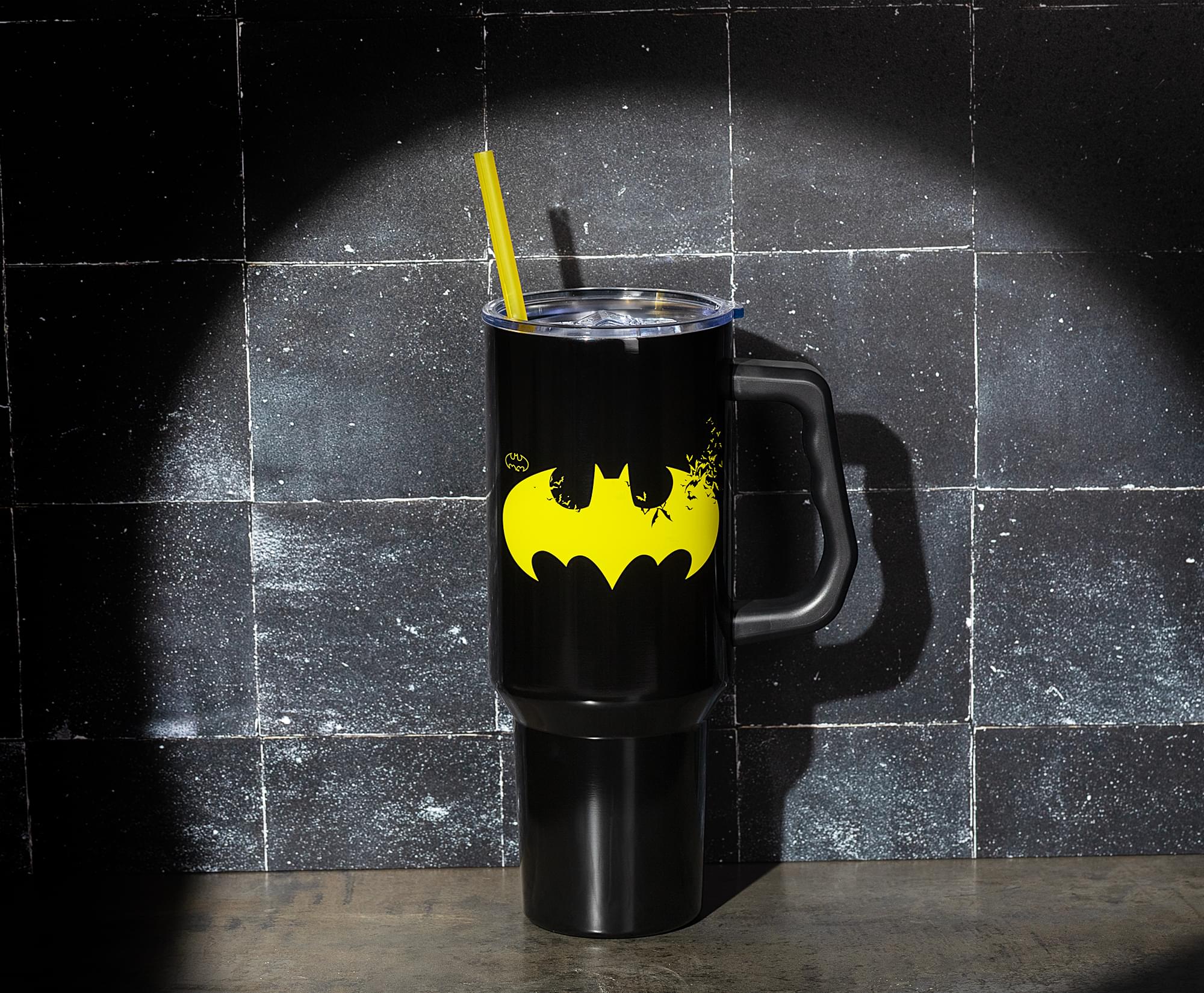 DC Comics Batman Logo 40-Ounce Stainless Steel Tumbler With Handle - Image 4
