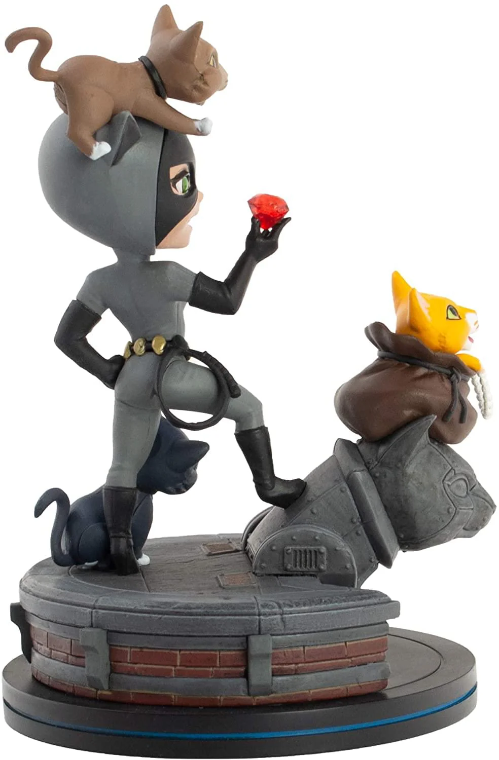 DC Comics Catwoman 5 Inch Q-Fig Elite Diorama - Image 3