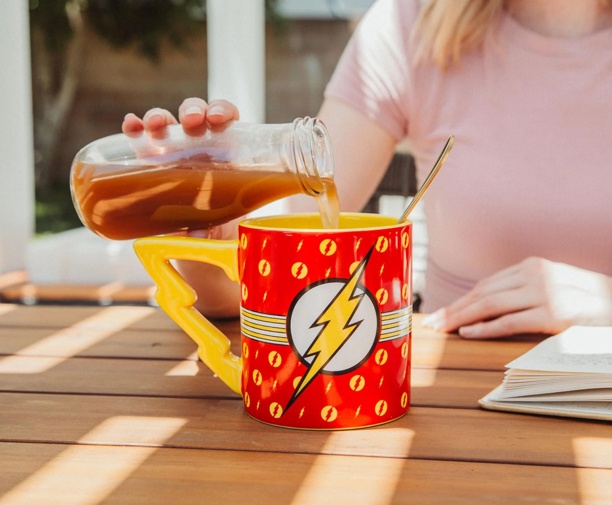 DC Comics The Flash Logo Ceramic Mug With Lightning Bolt Handle | Holds 20 Ounce - Image 6