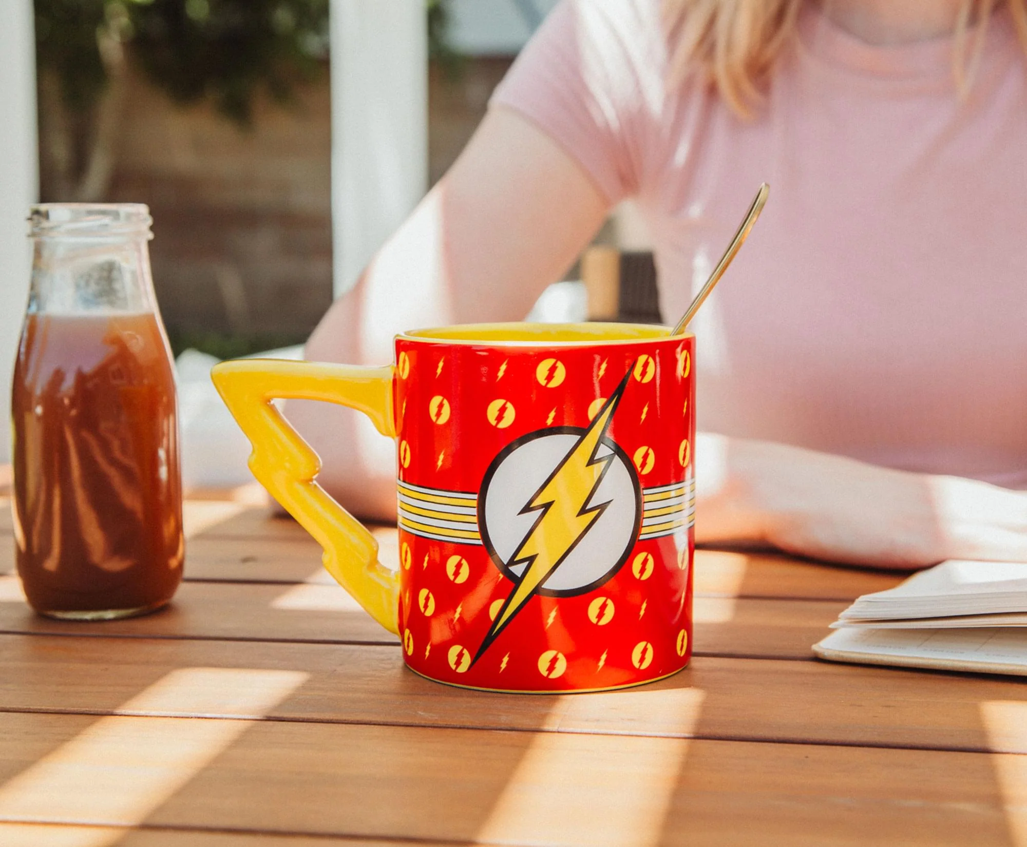DC Comics The Flash Logo Ceramic Mug With Lightning Bolt Handle | Holds 20 Ounce - Image 8