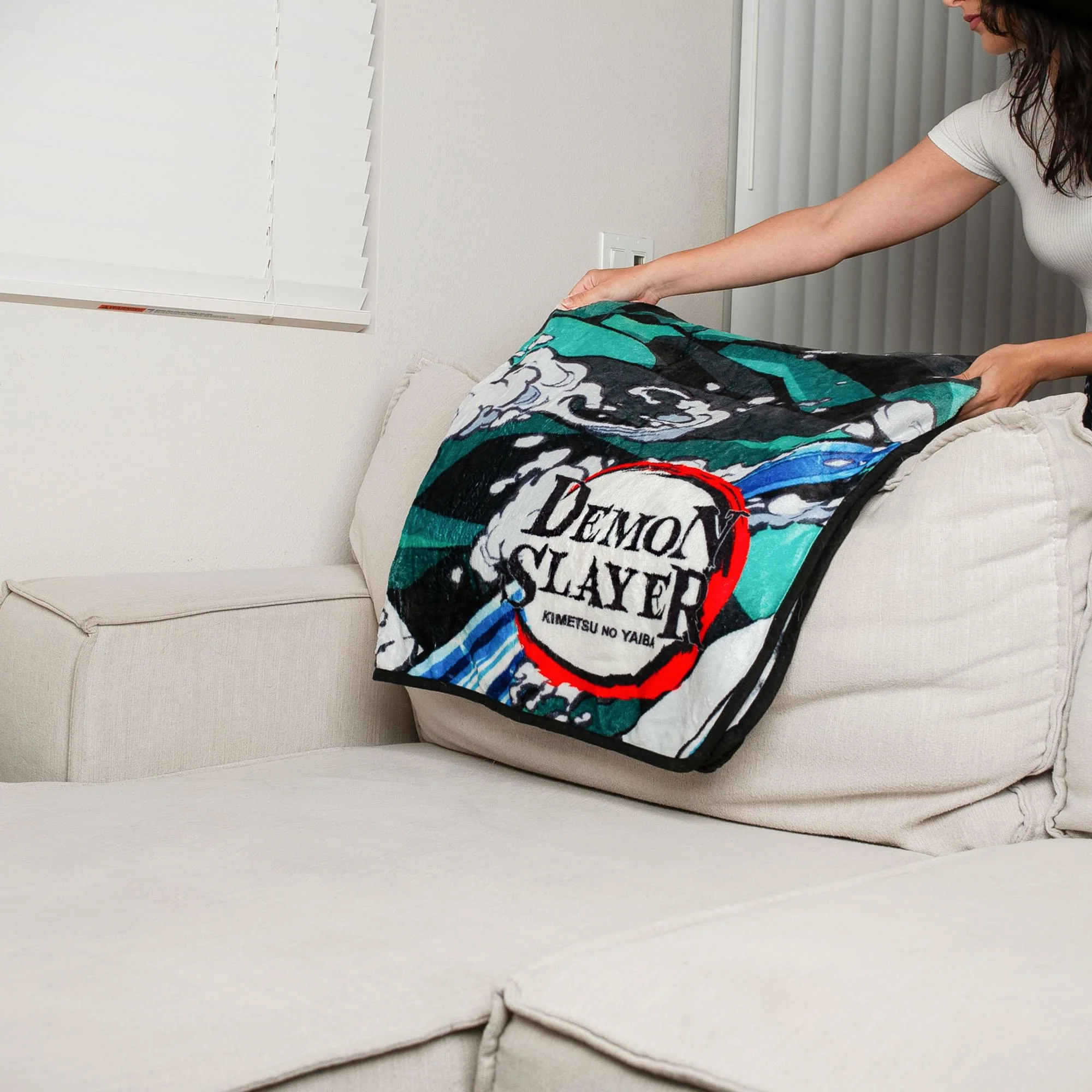 Demon Slayer Tanjiro Kamado Fleece Throw Blanket | 45 x 60 Inches - Image 4