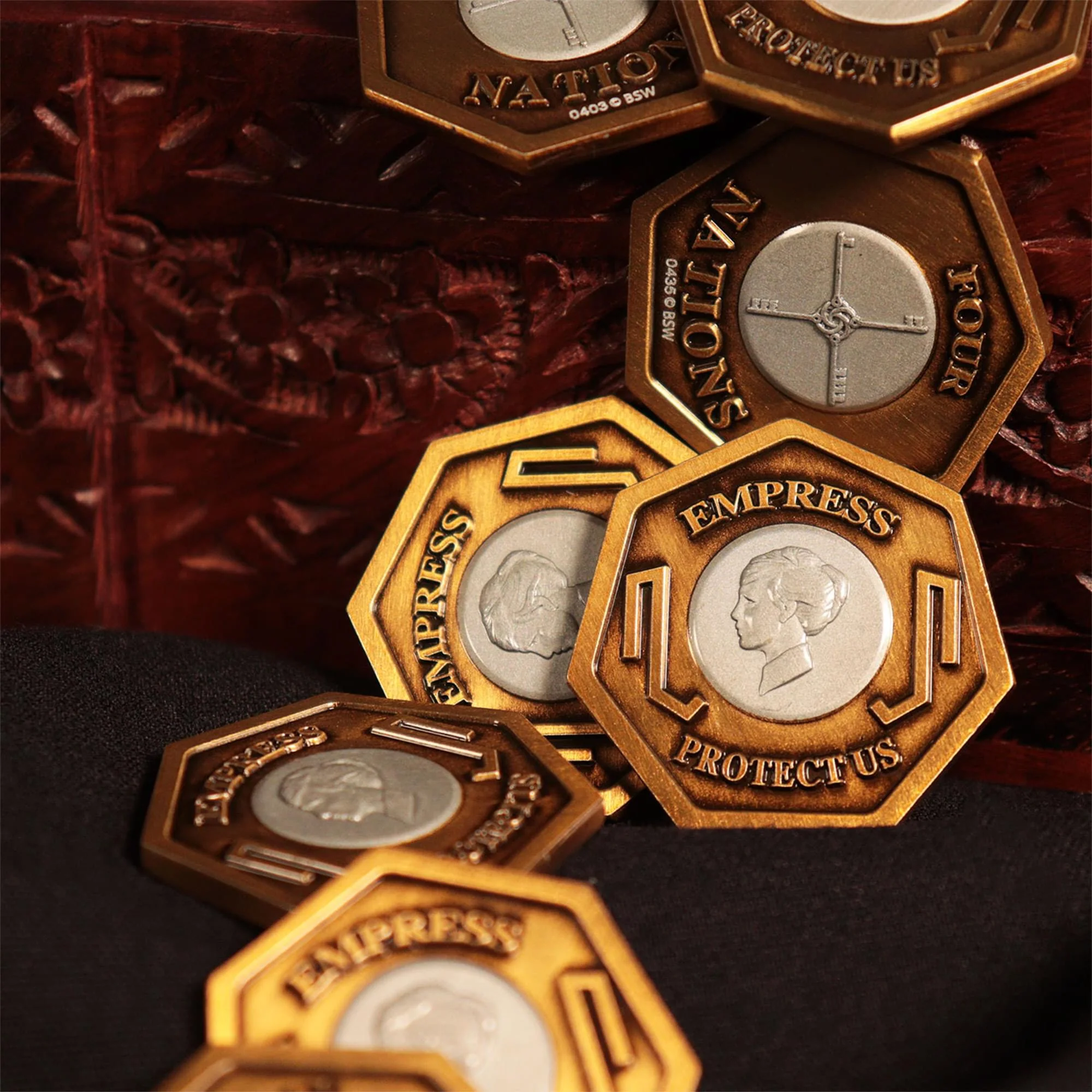 Dishonored Limited Edition Replica Empress Collectible Coin - Image 4