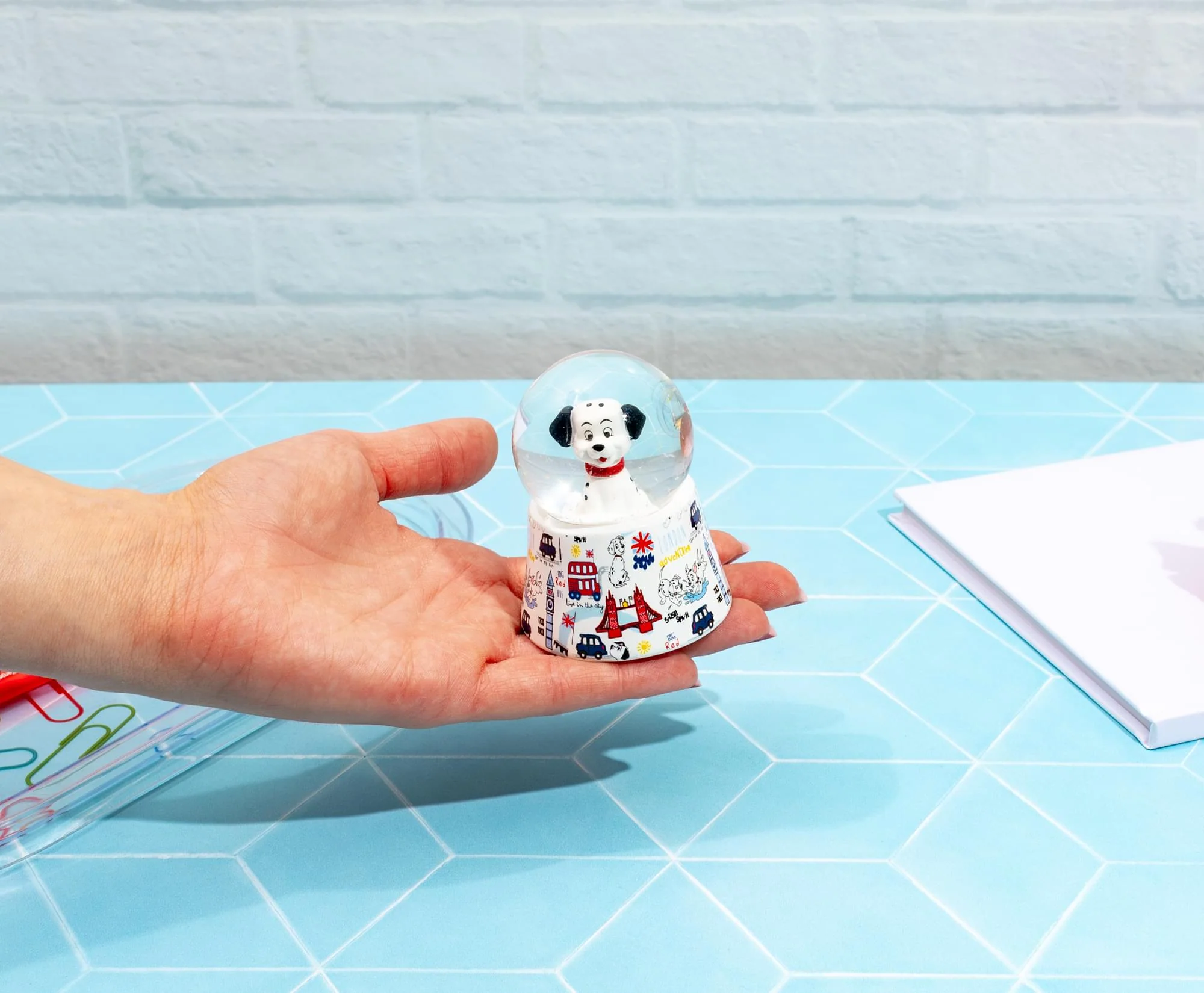 Disney 101 Dalmatians Lucky 3-Inch Mini Light-Up Snow Globe - Image 8