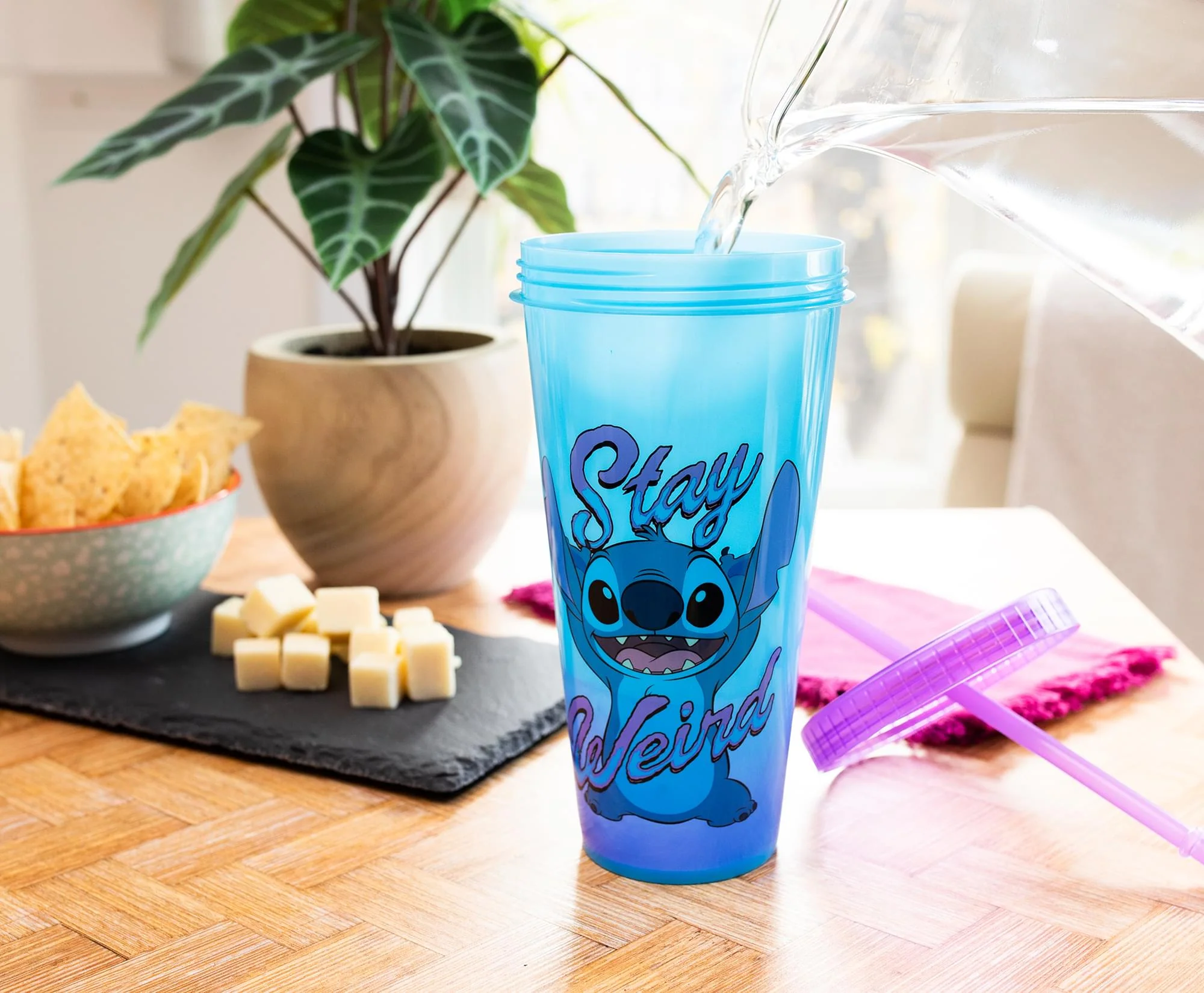 Disney Lilo & Stitch "Stay Weird" Color-Changing Plastic Tumbler | 24 Ounces - Image 4