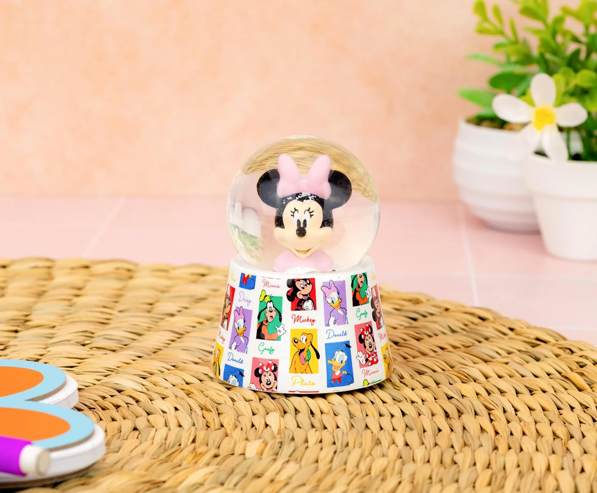 Disney Minnie Mouse Pink 3-Inch Mini Light-Up Snow Globe - Image 5