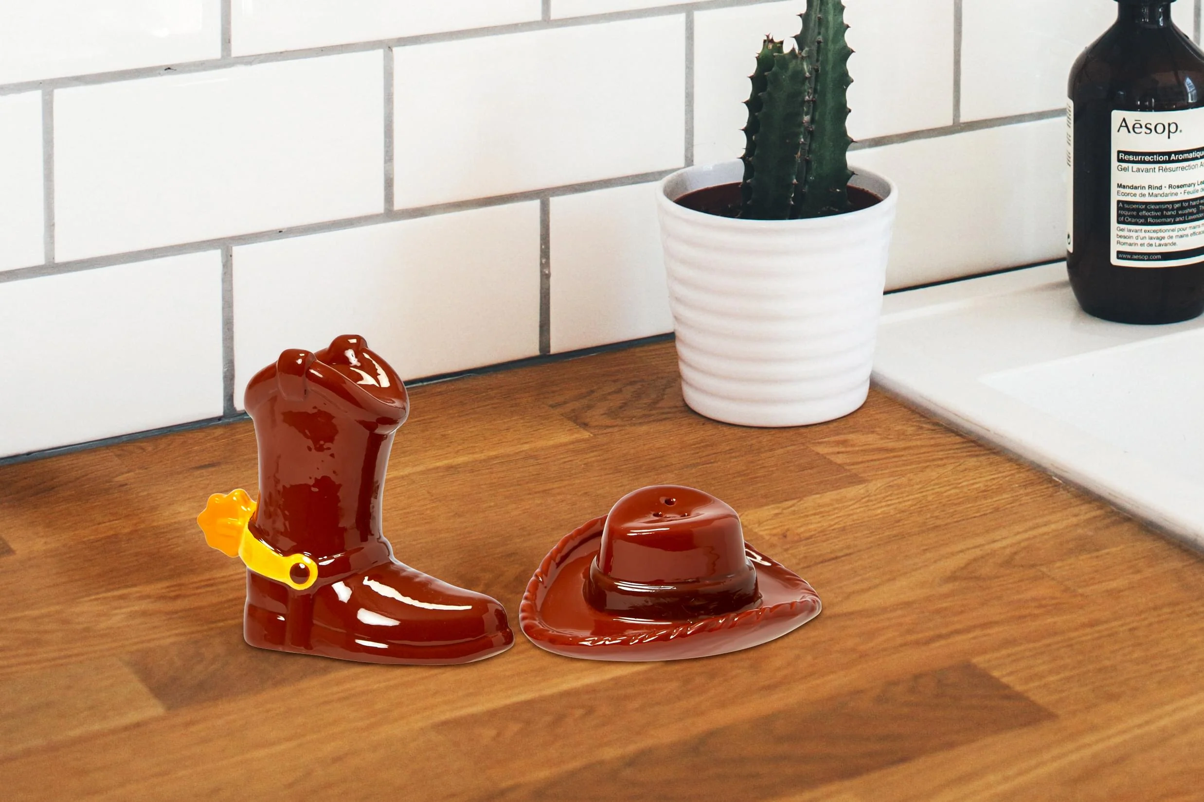 Disney & Pixar Toy Story 4 Woody Themed Salt & Pepper Shakers | Ceramic Set - Image 5
