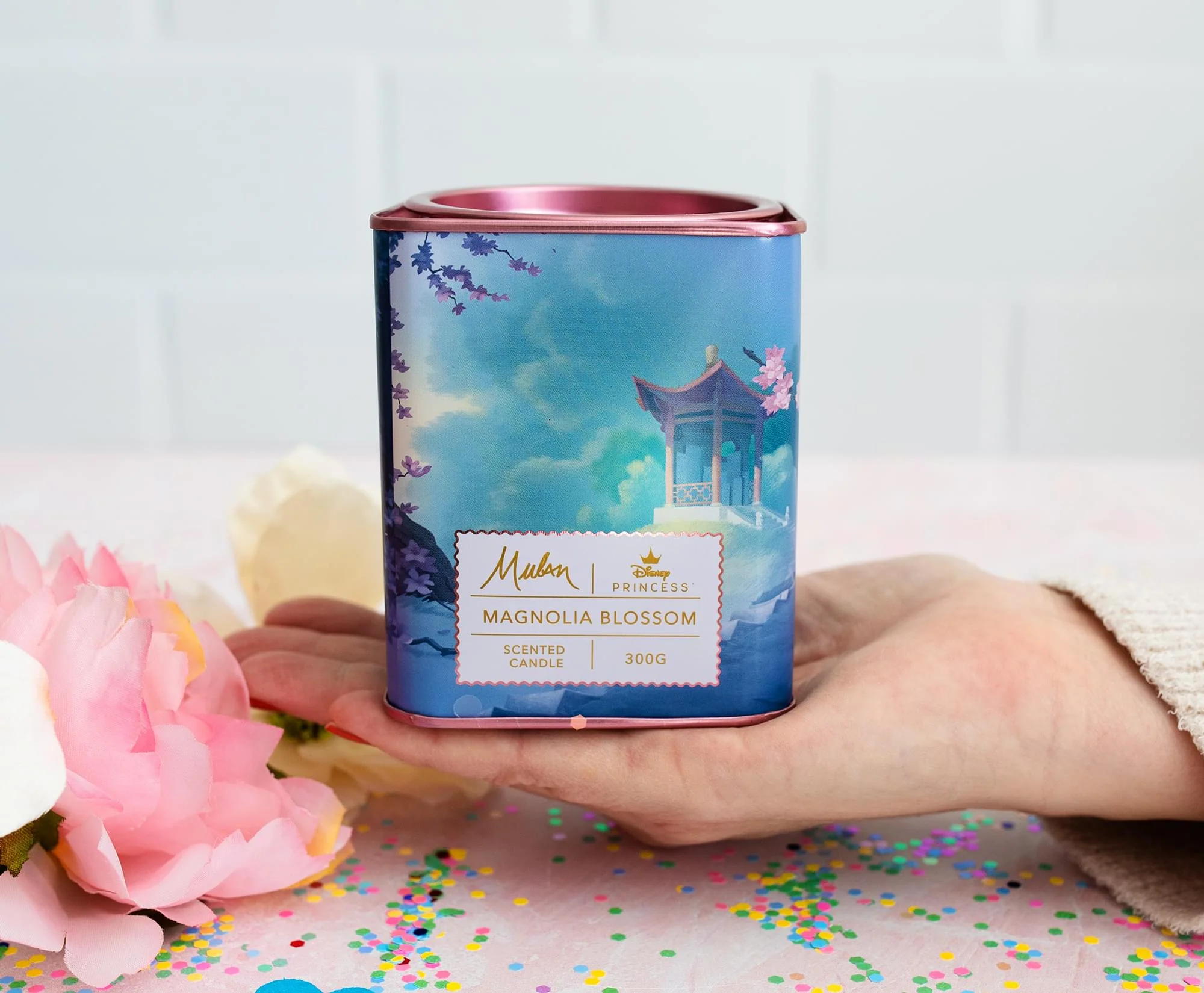 Disney Princess Home Collection 11-Ounce Scented Tea Tin Candle | Mulan - Image 4