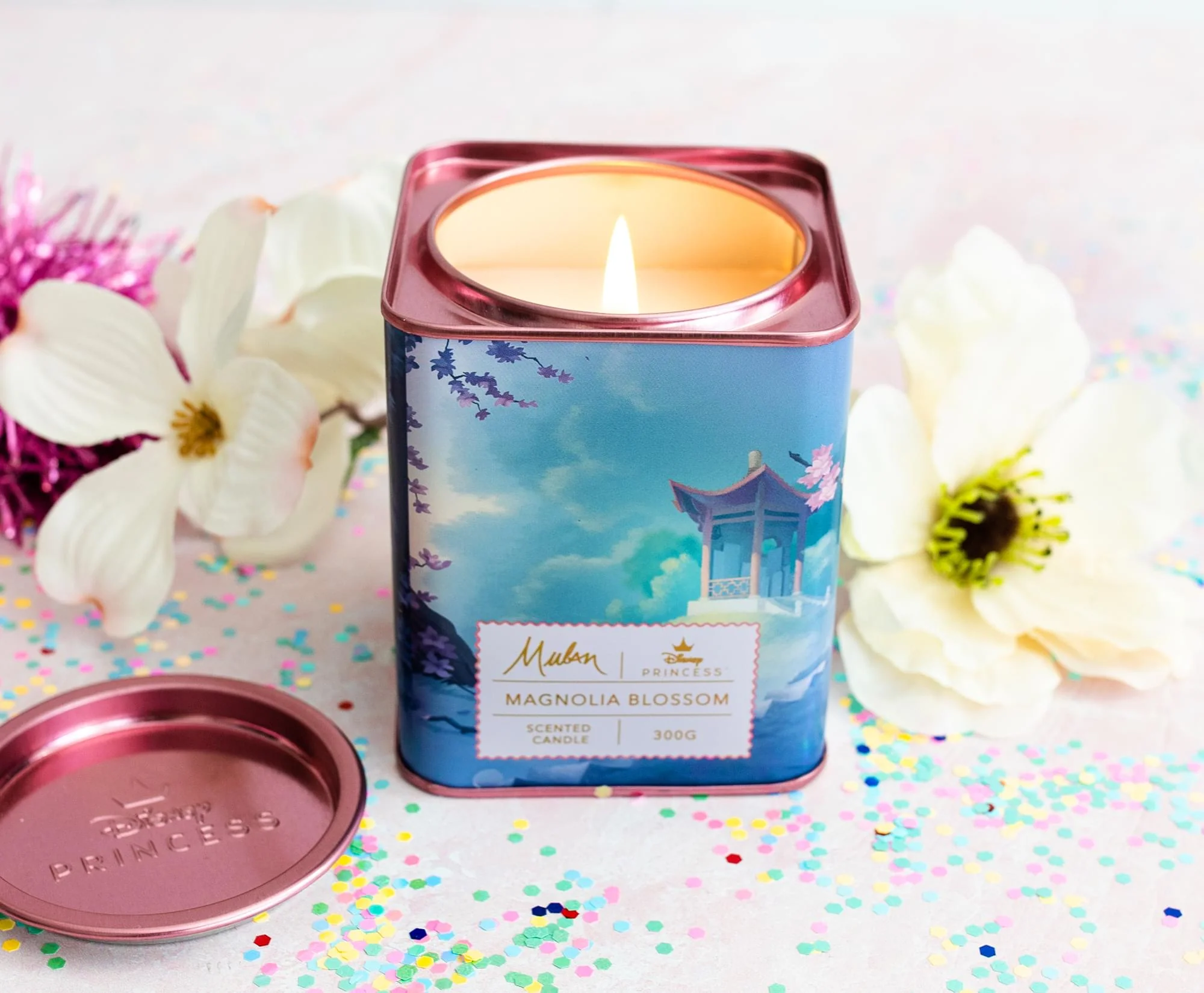 Disney Princess Home Collection 11-Ounce Scented Tea Tin Candle | Mulan - Image 5