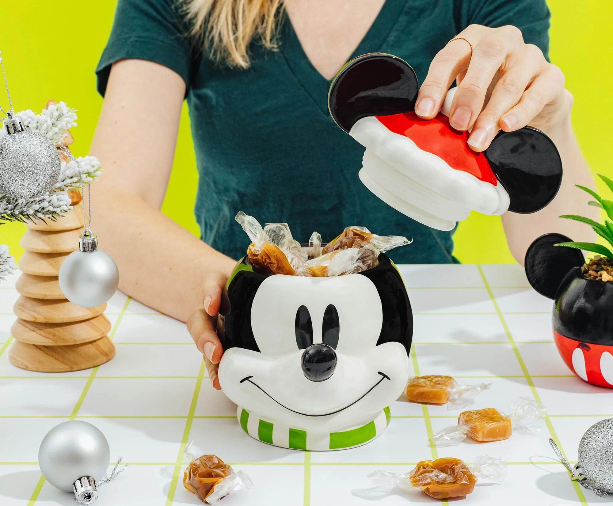 Disney Santa Mickey Mouse 6-inch Sculpted Ceramic Snack Jar - Image 9