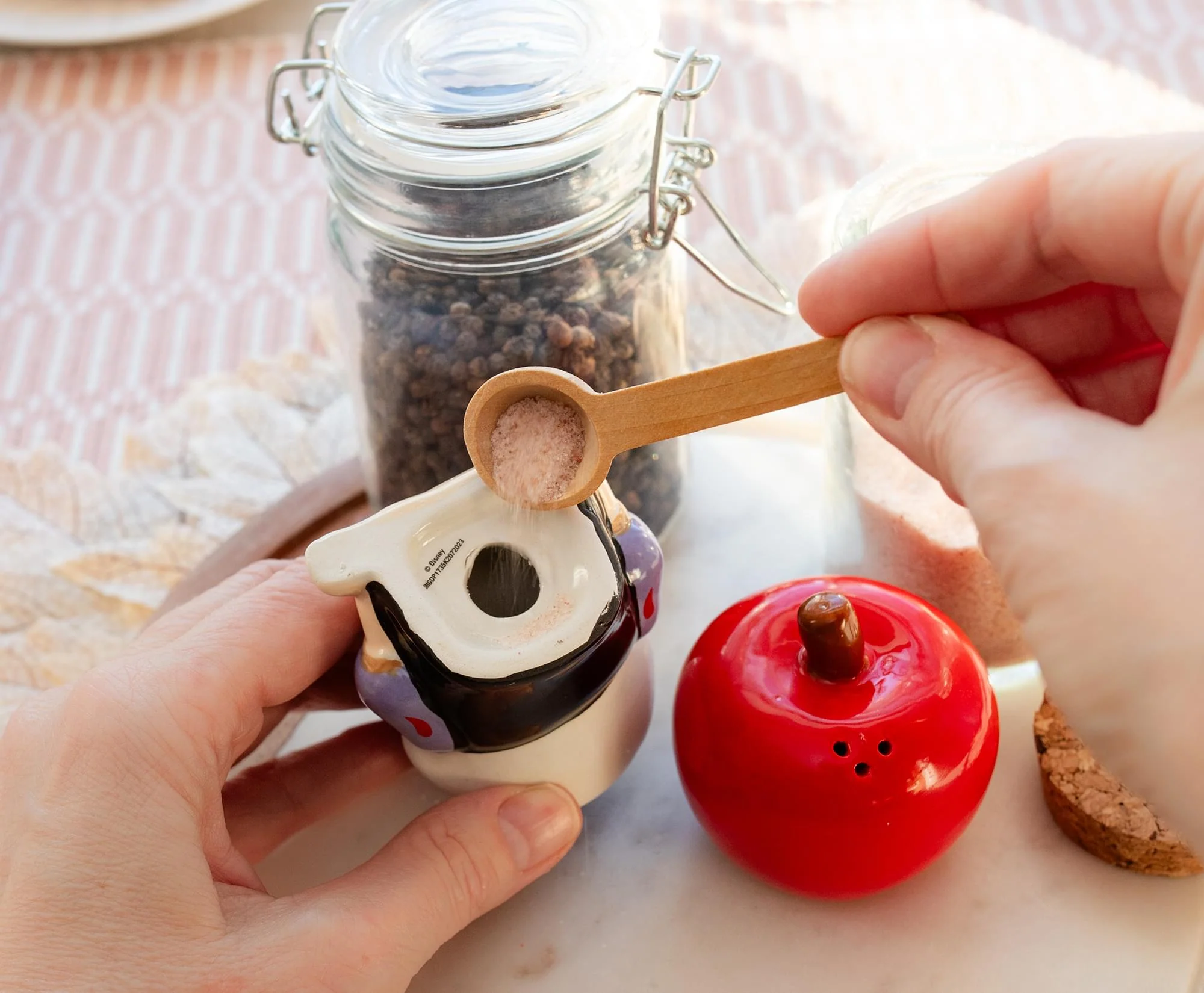 Disney Snow White and Apple Ceramic Salt and Pepper Shaker Set - Image 6