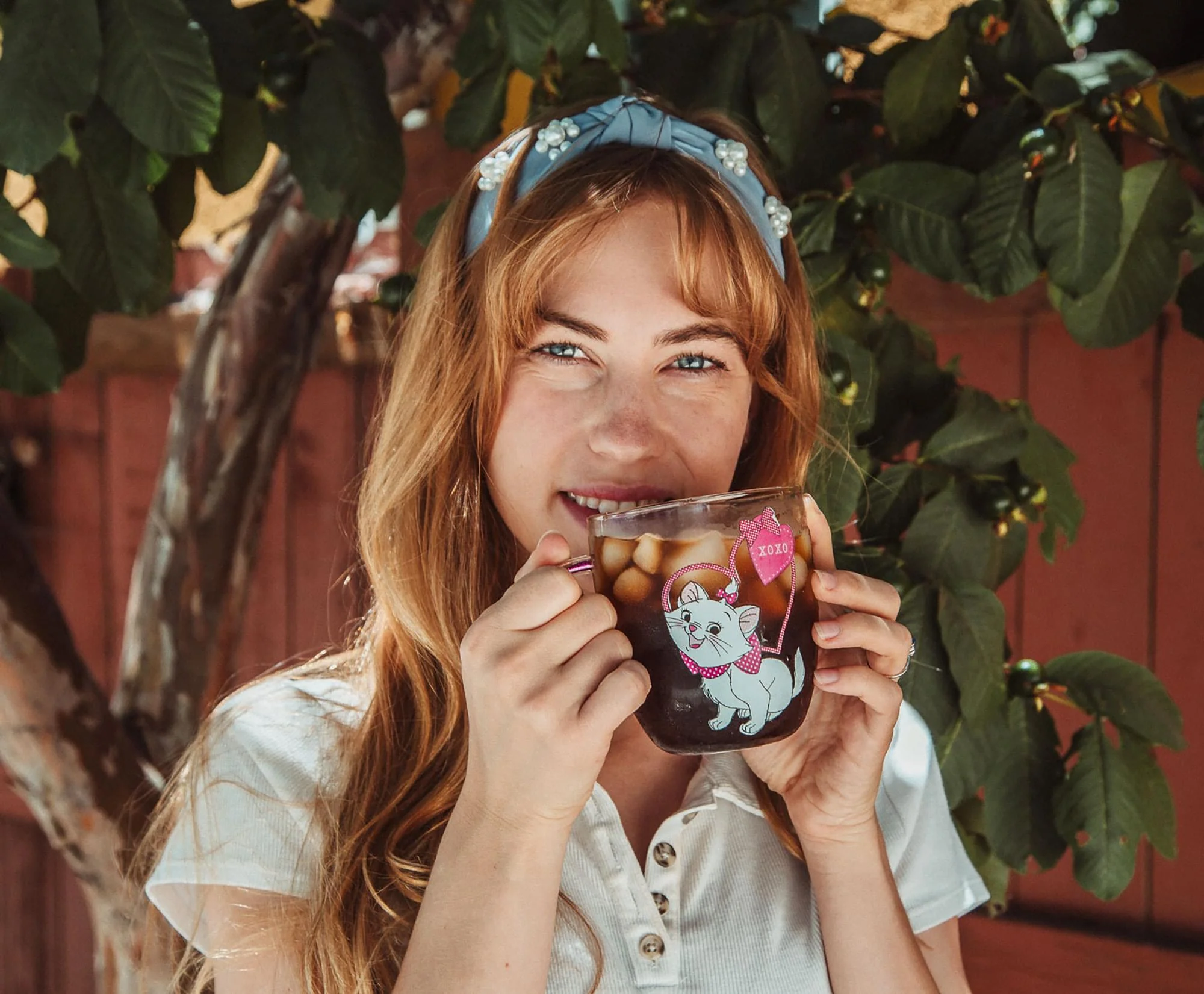 Disney The Aristocats Marie "XOXO" Glitter Handle Glass Mug | Holds 14 Ounces - Image 6