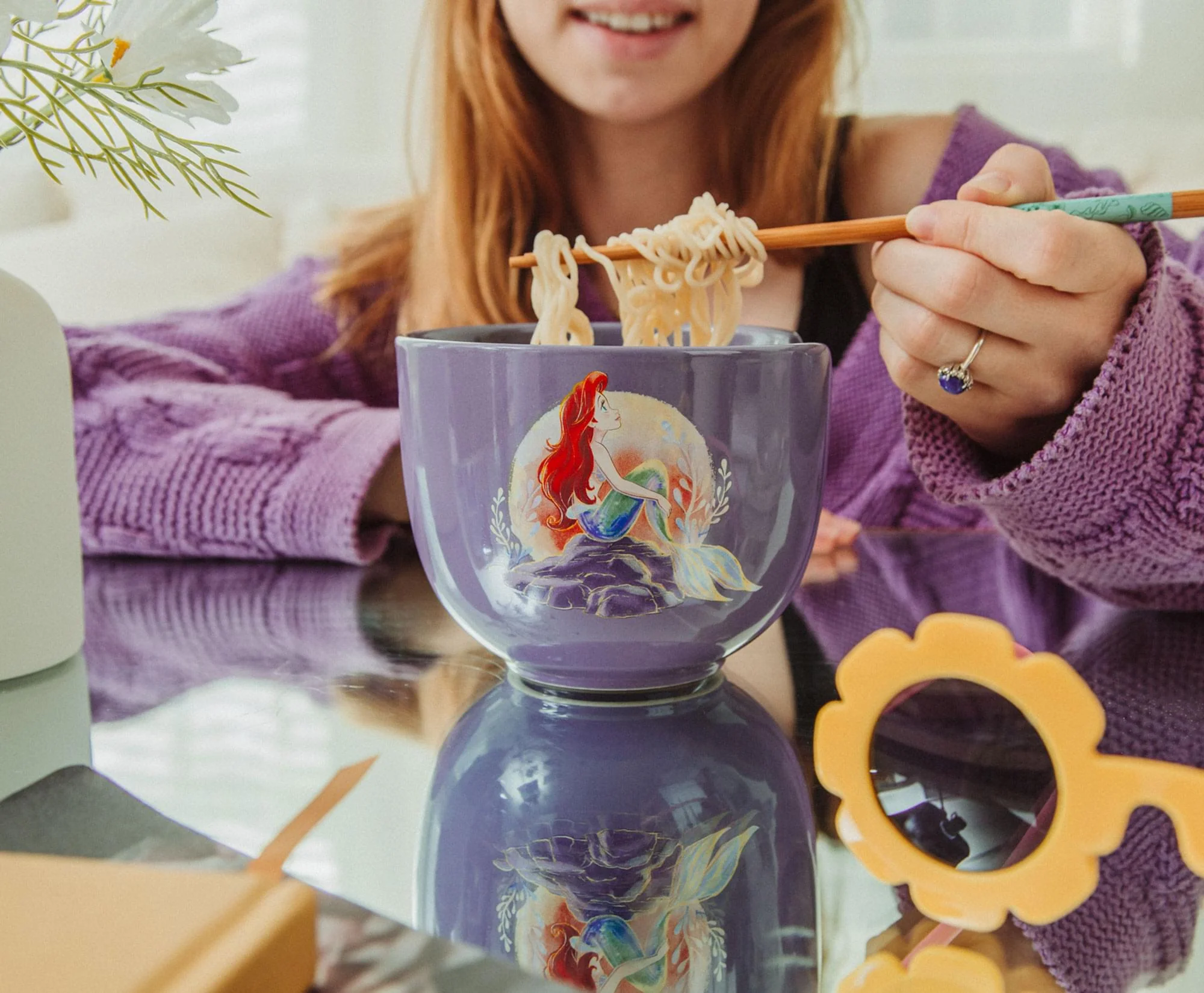 Disney The Little Mermaid Ariel 20-Ounce Ceramic Ramen Bowl and Chopstick Set - Image 4