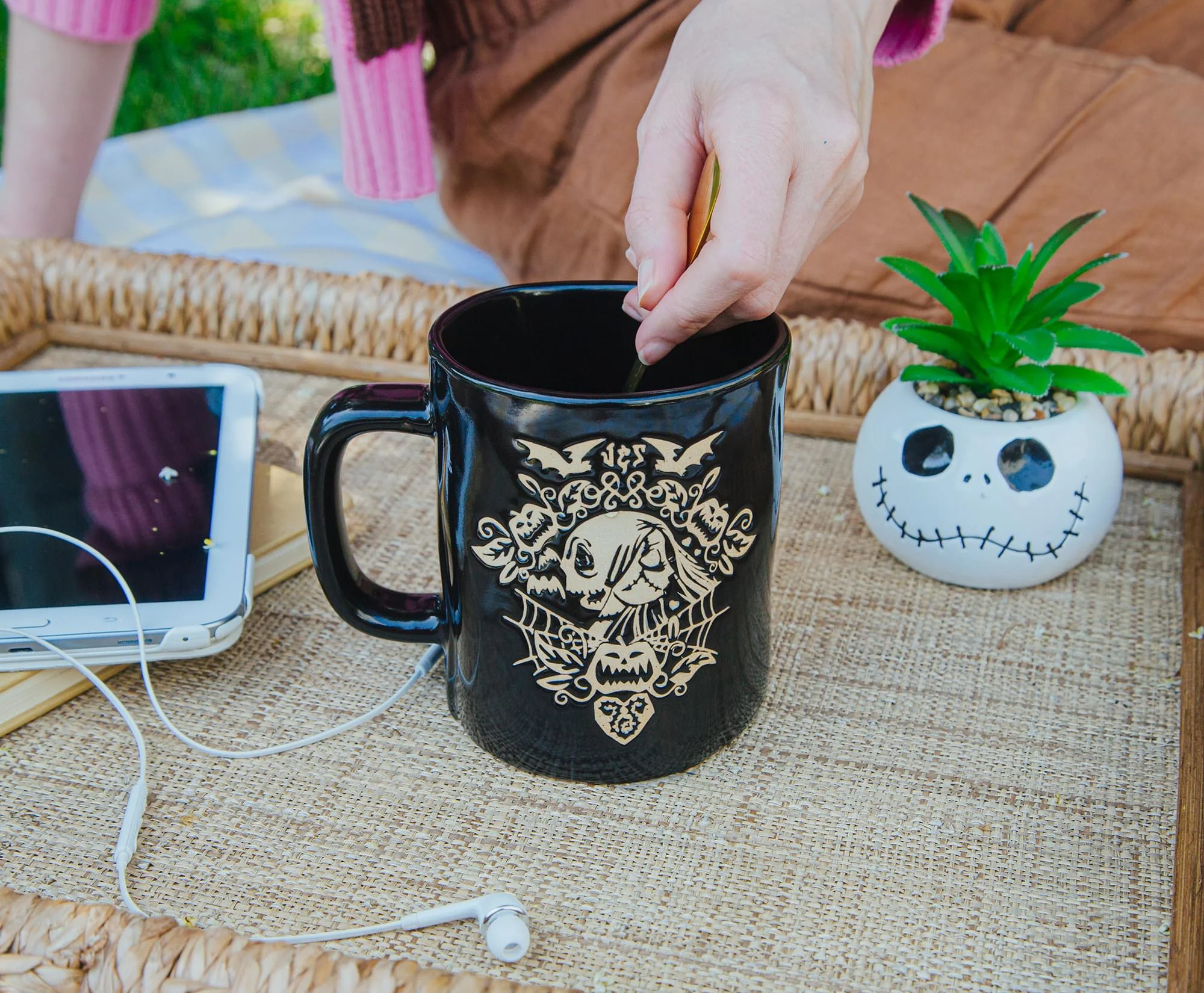 Disney The Nightmare Before Christmas Jack And Sally Wax-Resist Pottery Mug - Image 6