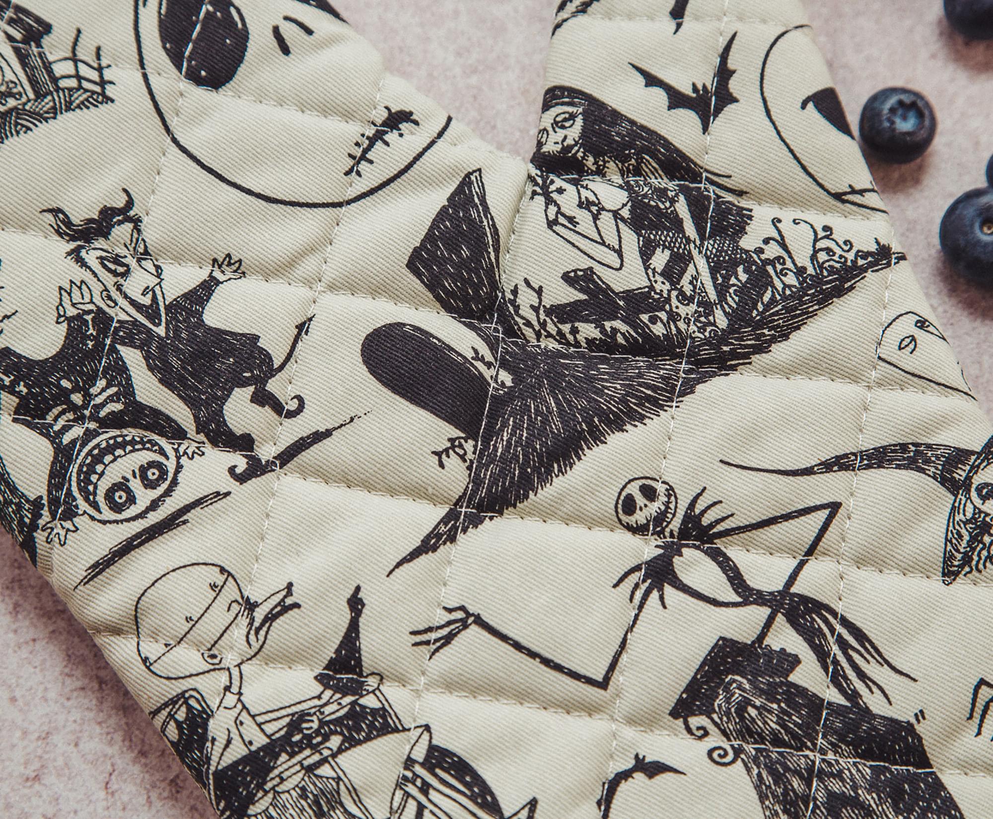 Disney The Nightmare Before Christmas Oven Mitt and Pot Holder Kitchen Set - Image 4