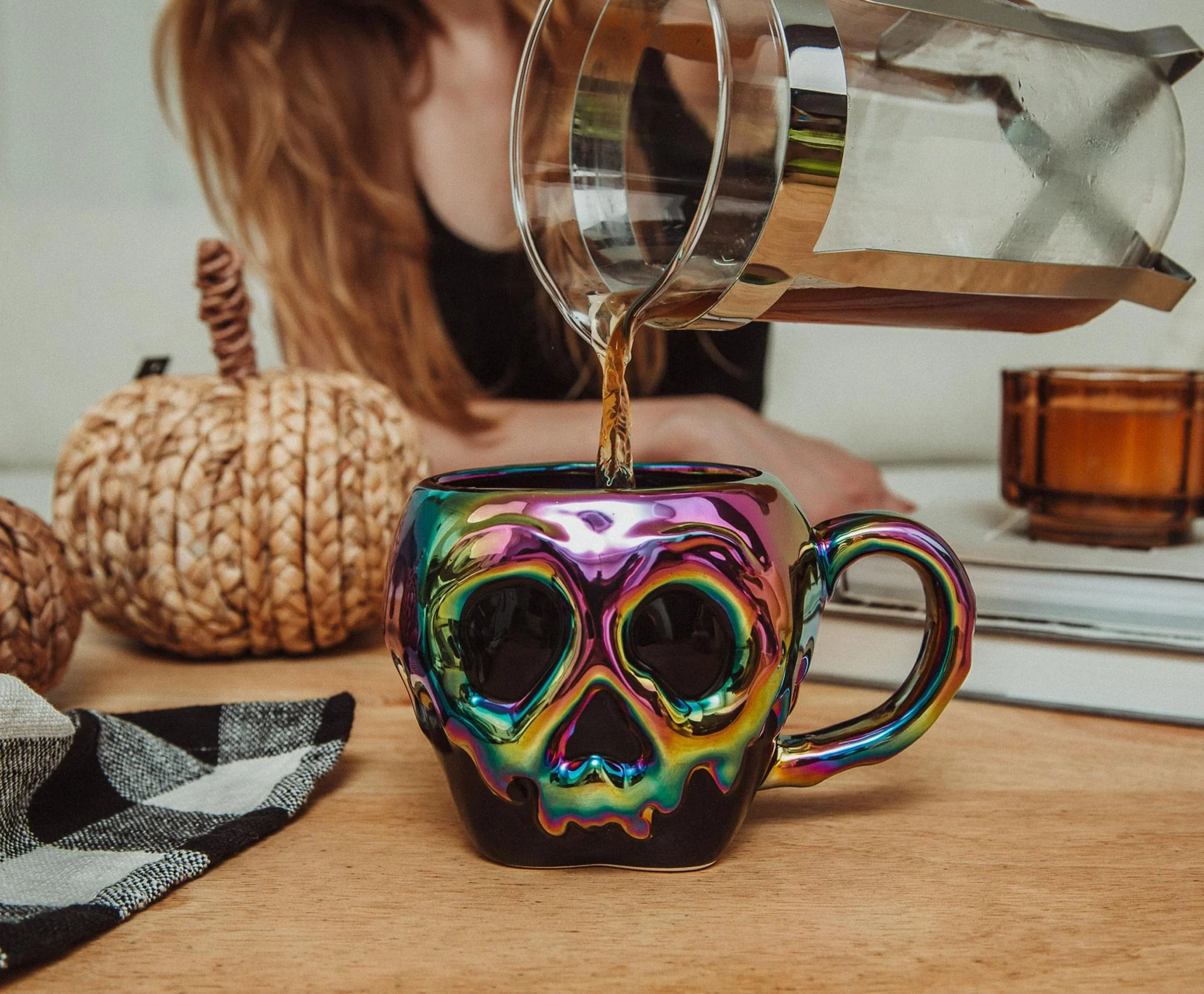 Disney Villains Evil Queen Poison Apple Electroplated Sculpted Ceramic Mug - Image 4