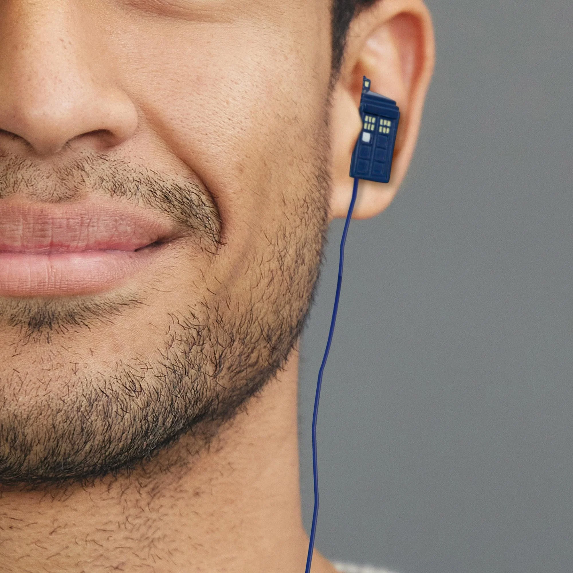 Doctor Who TARDIS Ear Buds - Image 3