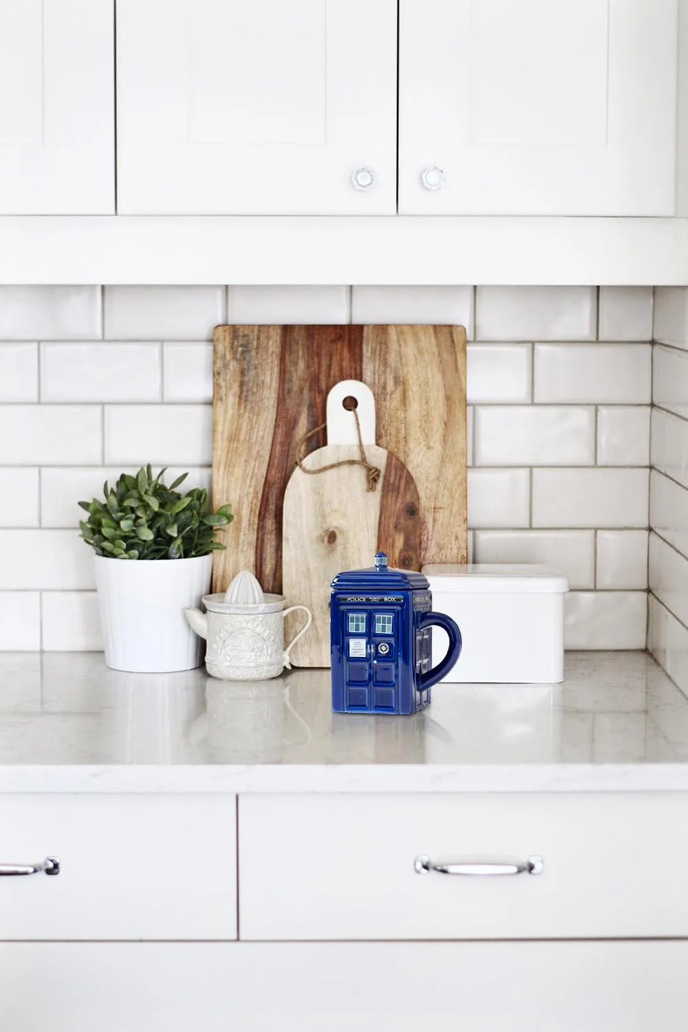Doctor Who Tardis Mug | Official Ceramic Coffee Mug With Lid | 17 Oz. - Image 6