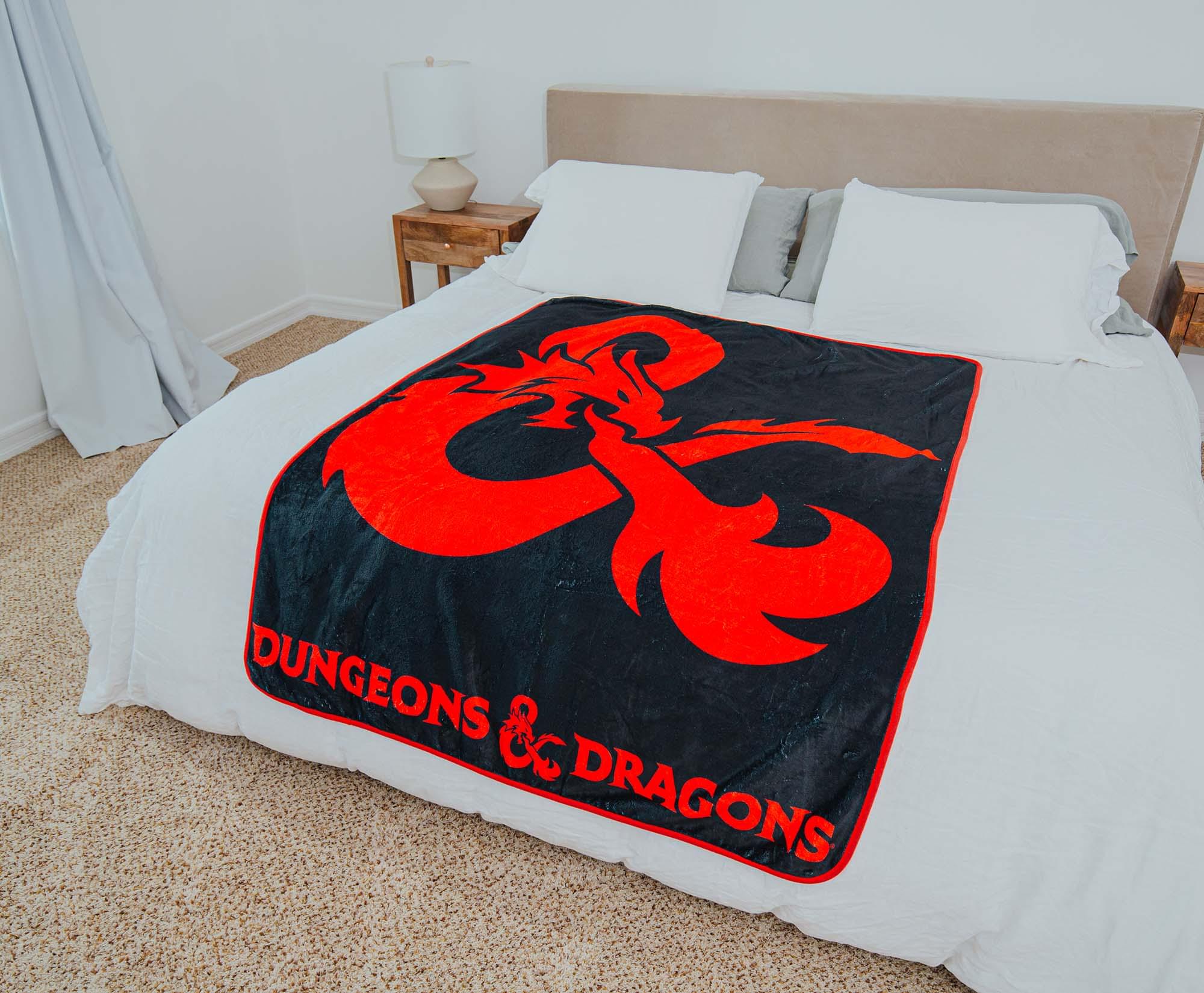 Dungeons & Dragons Logo Fleece Throw Blanket | 45 x 60 Inches - Image 4