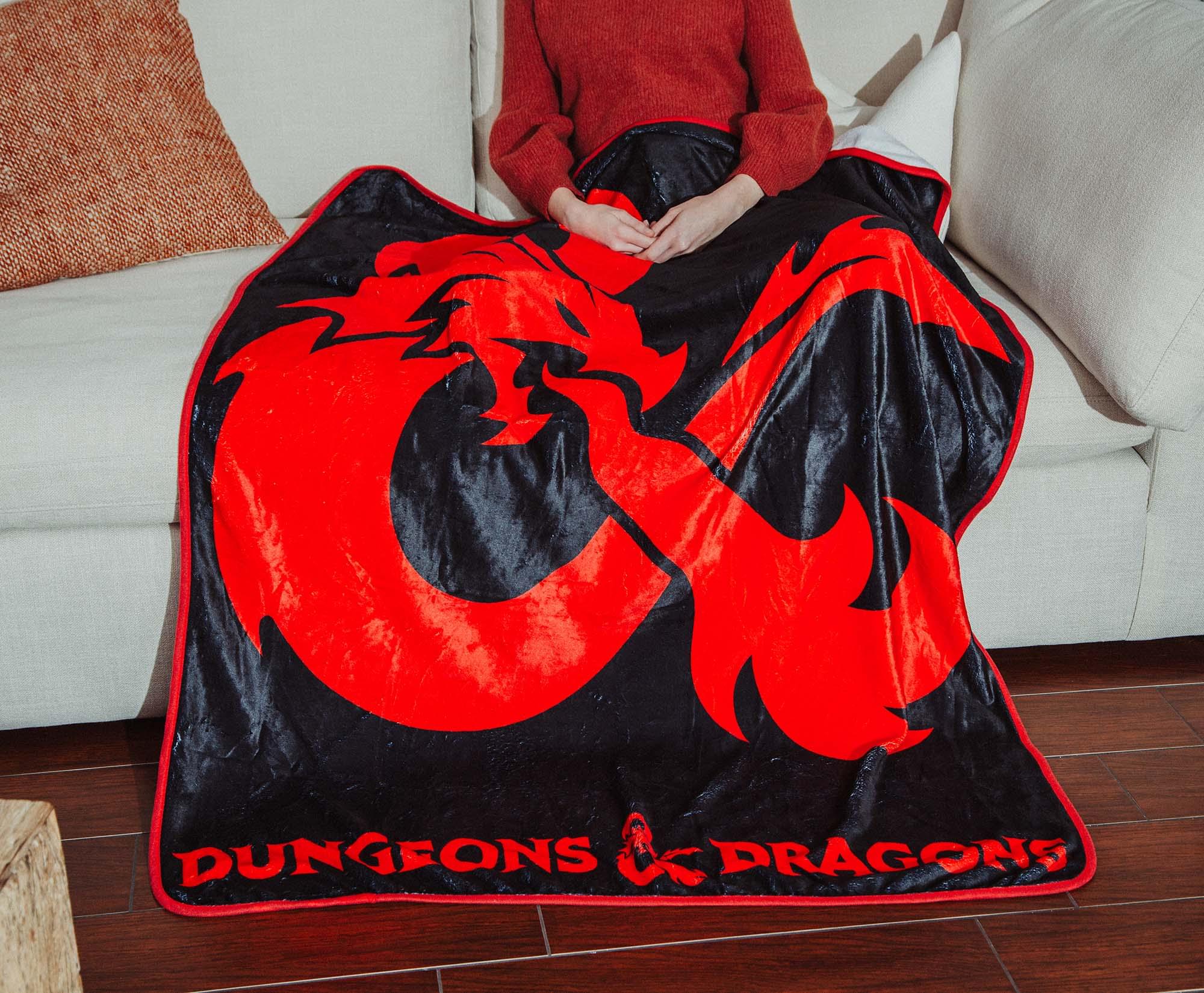 Dungeons & Dragons Logo Fleece Throw Blanket | 45 x 60 Inches - Image 5