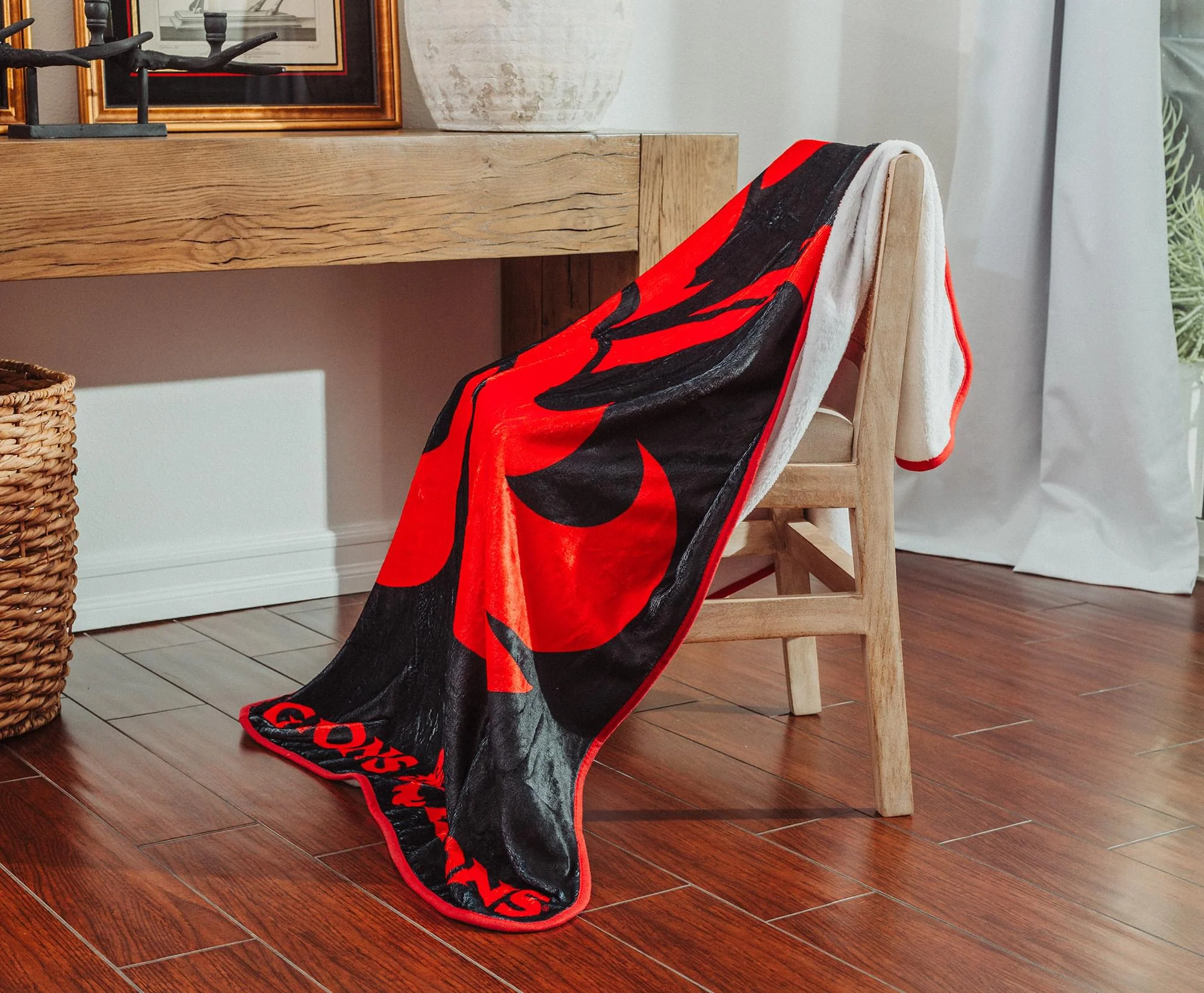 Dungeons & Dragons Logo Fleece Throw Blanket | 45 x 60 Inches - Image 9