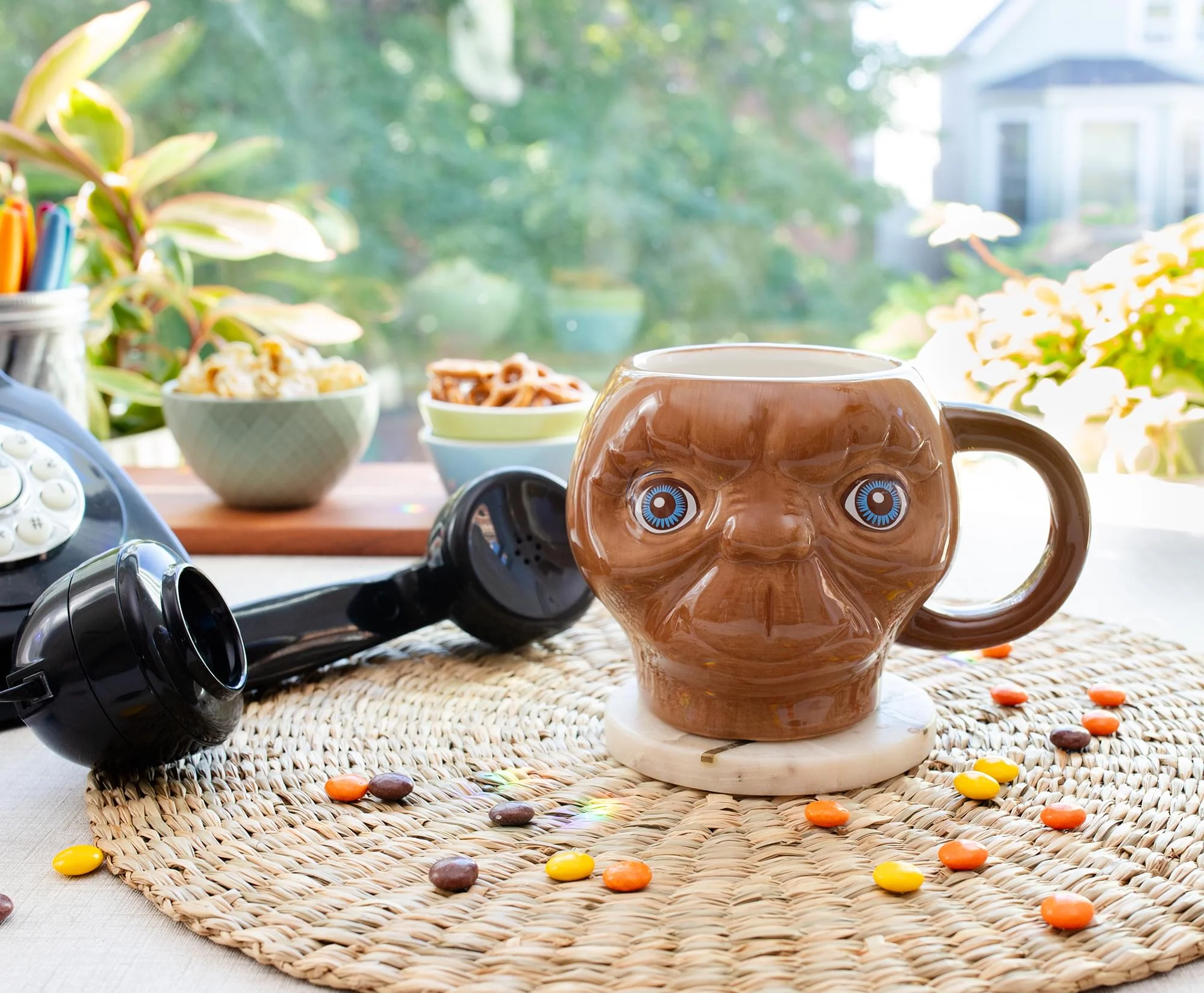 E.T. The Extra-Terrestrial Face 3D Sculpted Ceramic Mug | Holds 20 Ounces - Image 4
