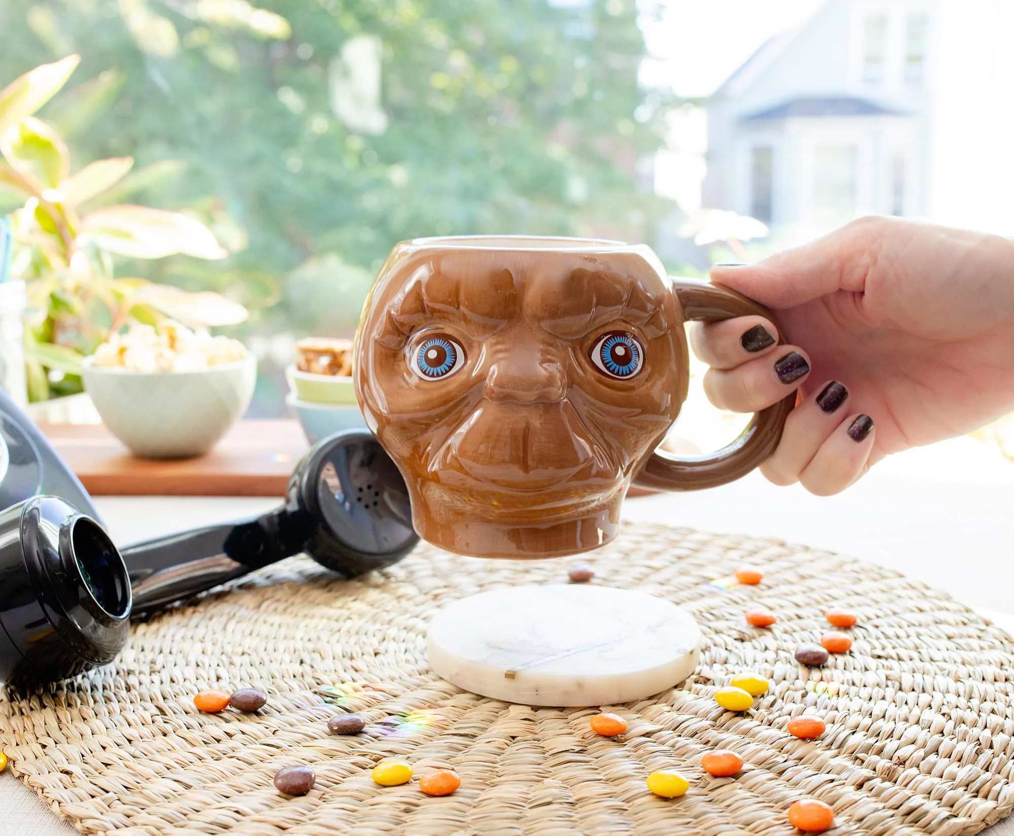 E.T. The Extra-Terrestrial Face 3D Sculpted Ceramic Mug | Holds 20 Ounces - Image 5