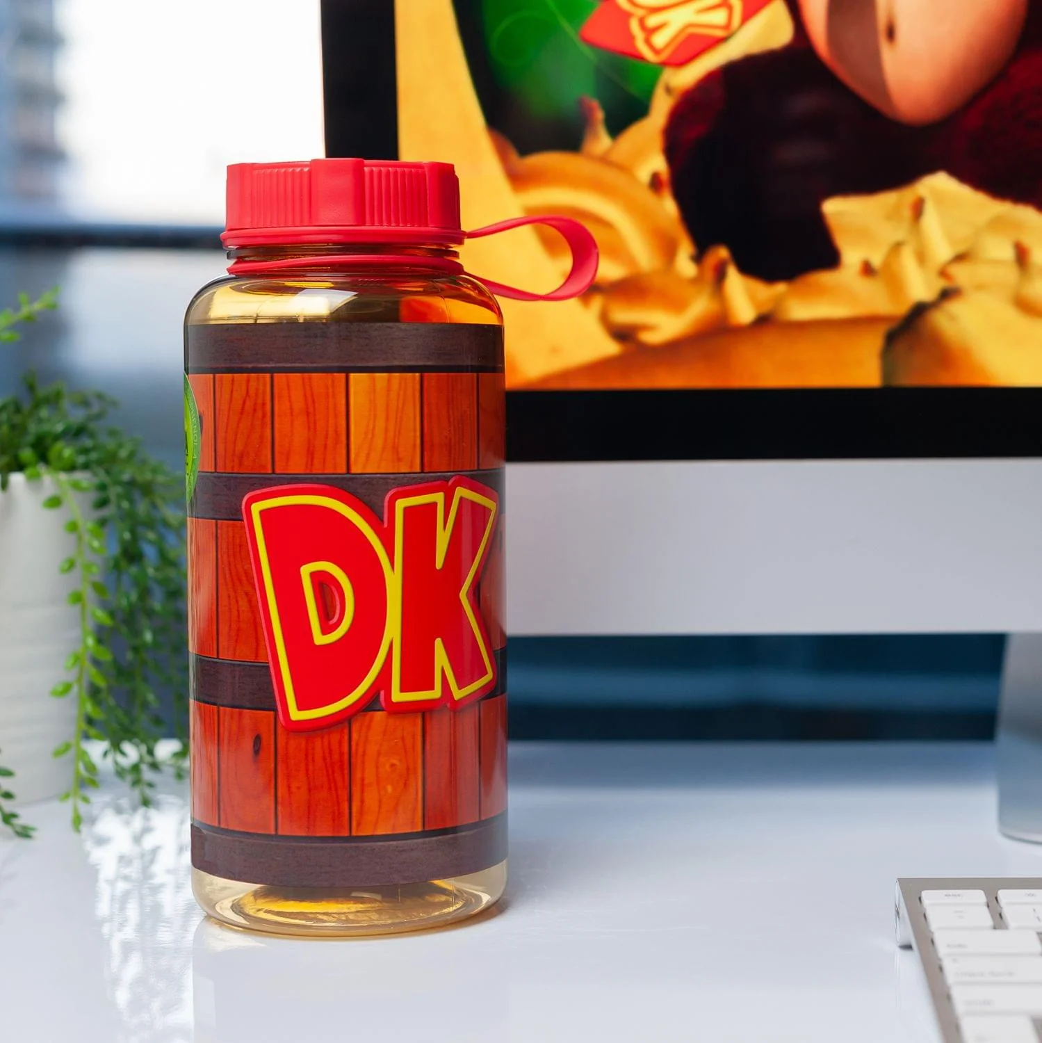 EXCLUSIVE Donkey Kong Water Bottle | Designed to Look Like DK's Barrel | 24 Oz. - Image 5