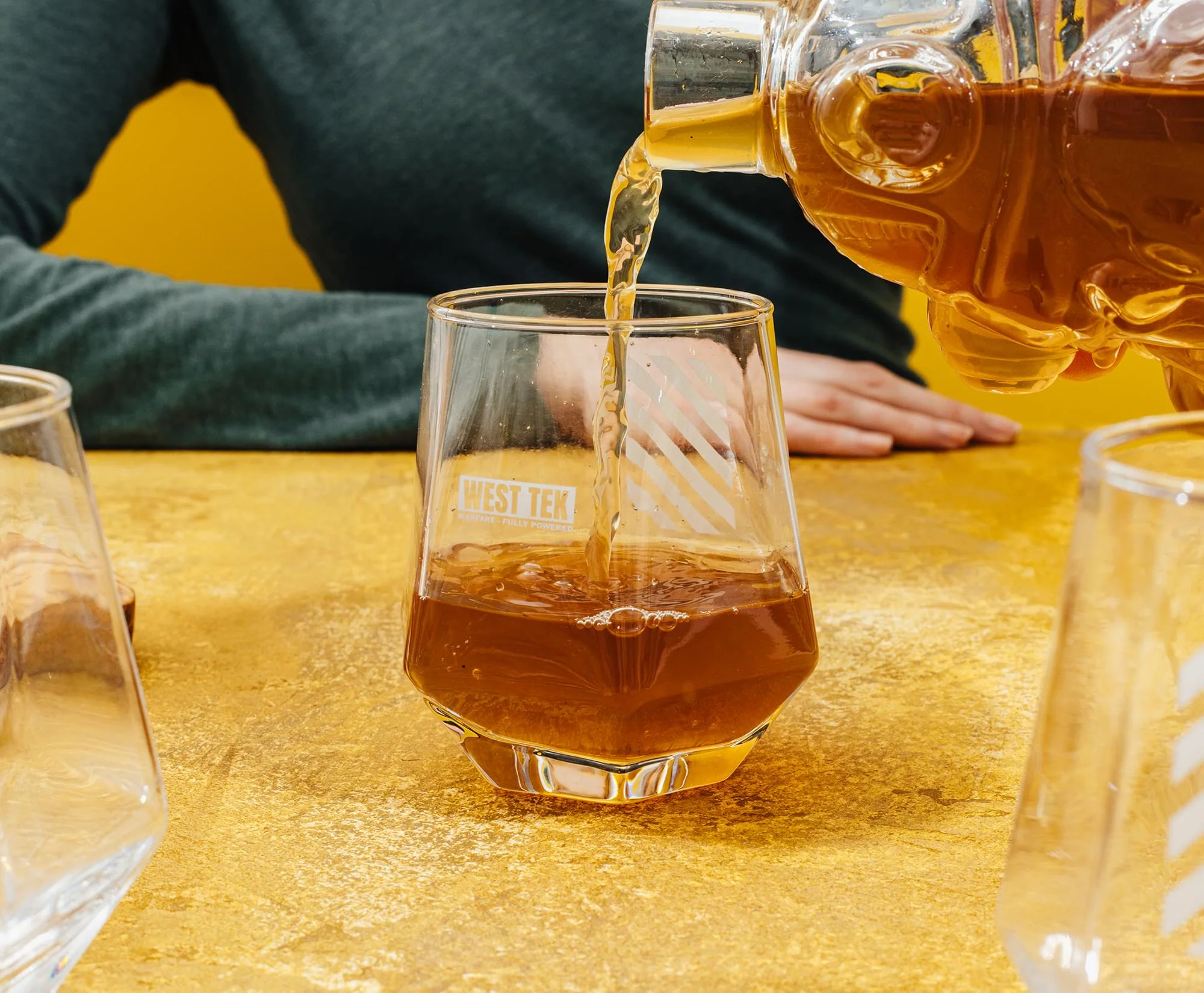 Fallout Brotherhood of Steel 5-Piece Whiskey Decanter Set With Glasses - Image 9