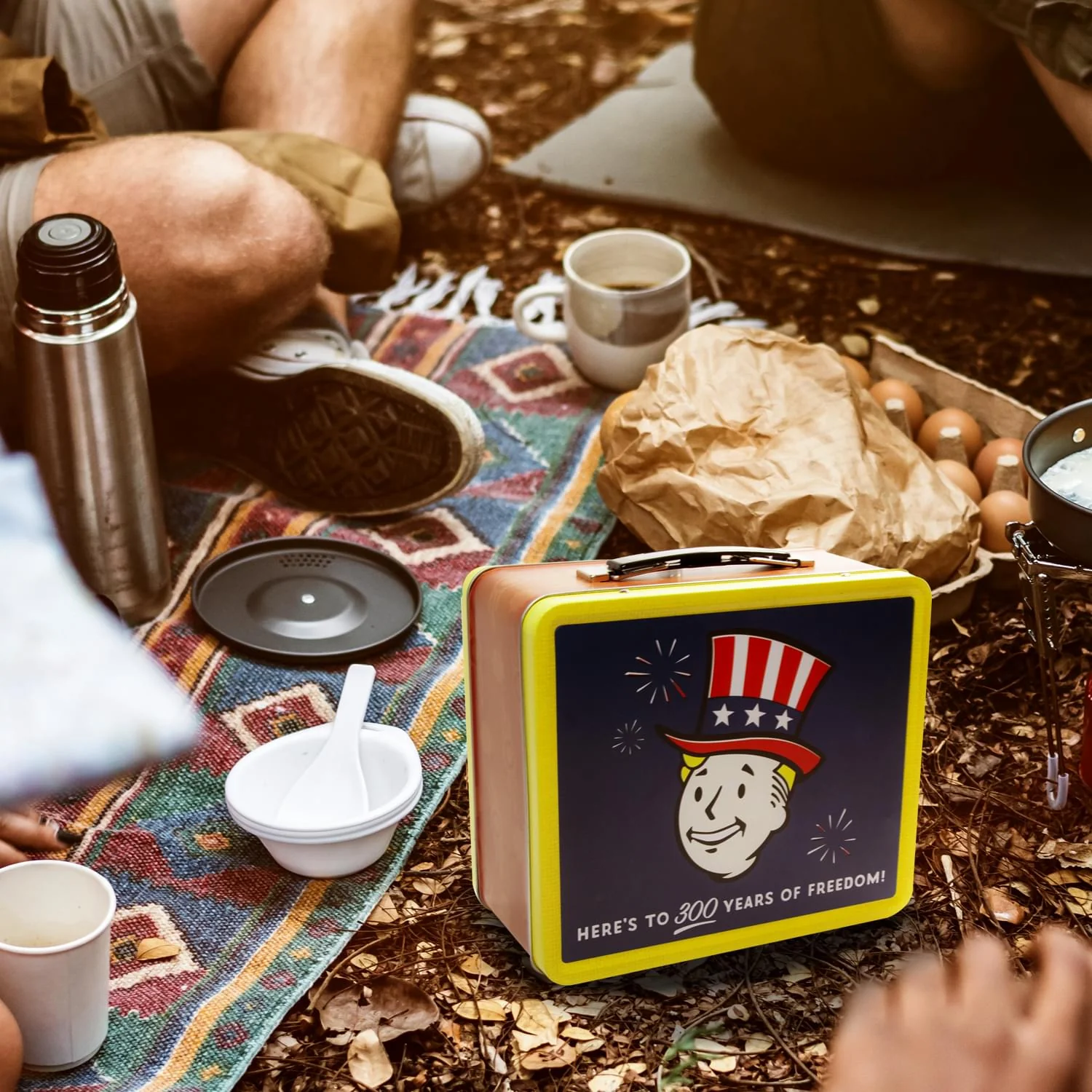 Fallout Collectibles | Fallout 76 Tricentennial Tin Tote Replica - Image 6