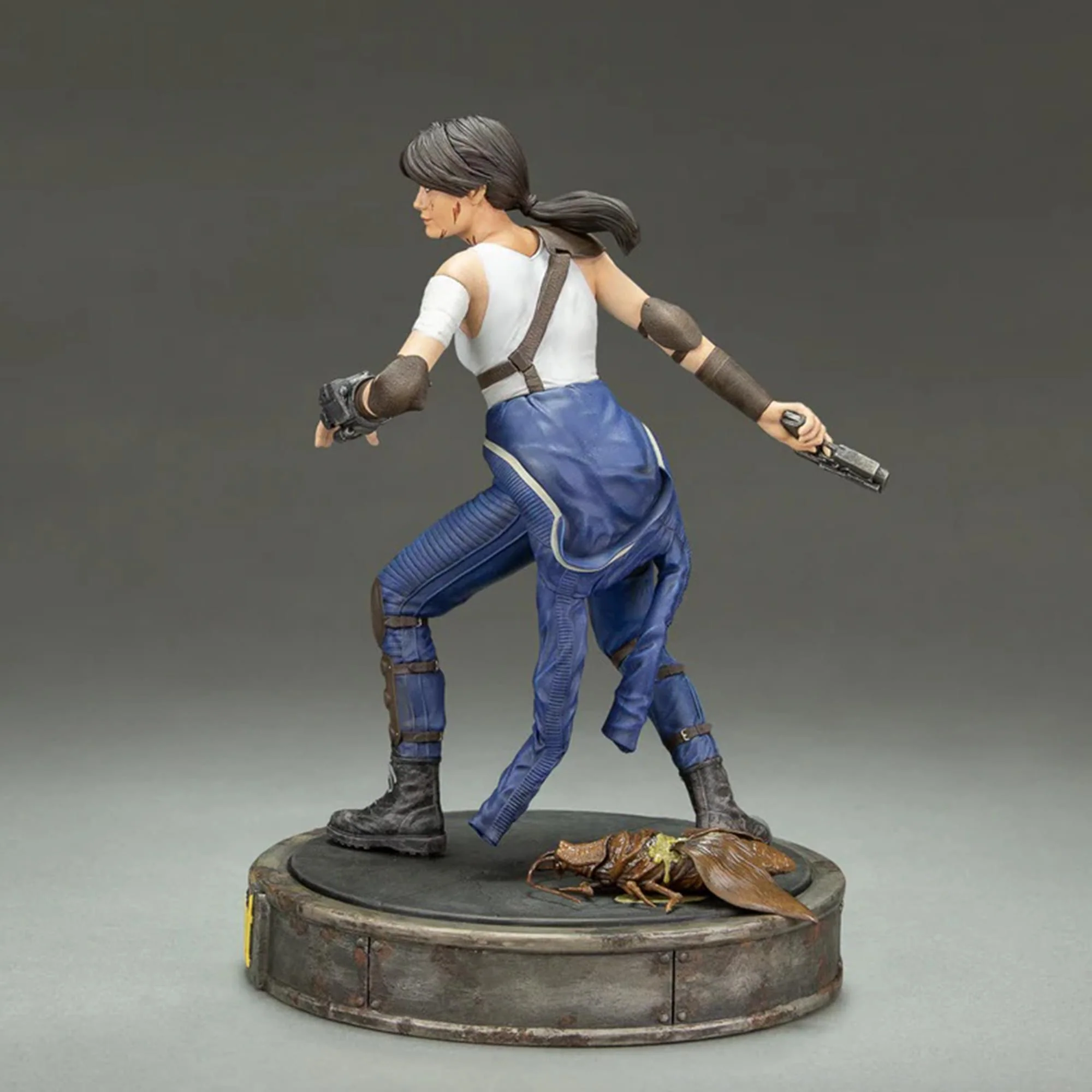 Fallout (TV Series) Lucy 7.5 Inch PVC Figure - Image 3