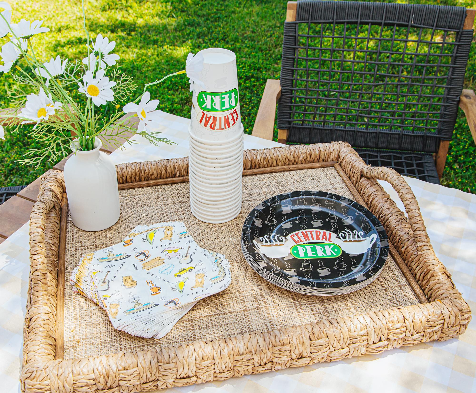 Friends Central Perk 60-Piece Party Tableware Set | Cups, Plates, Napkins - Image 4