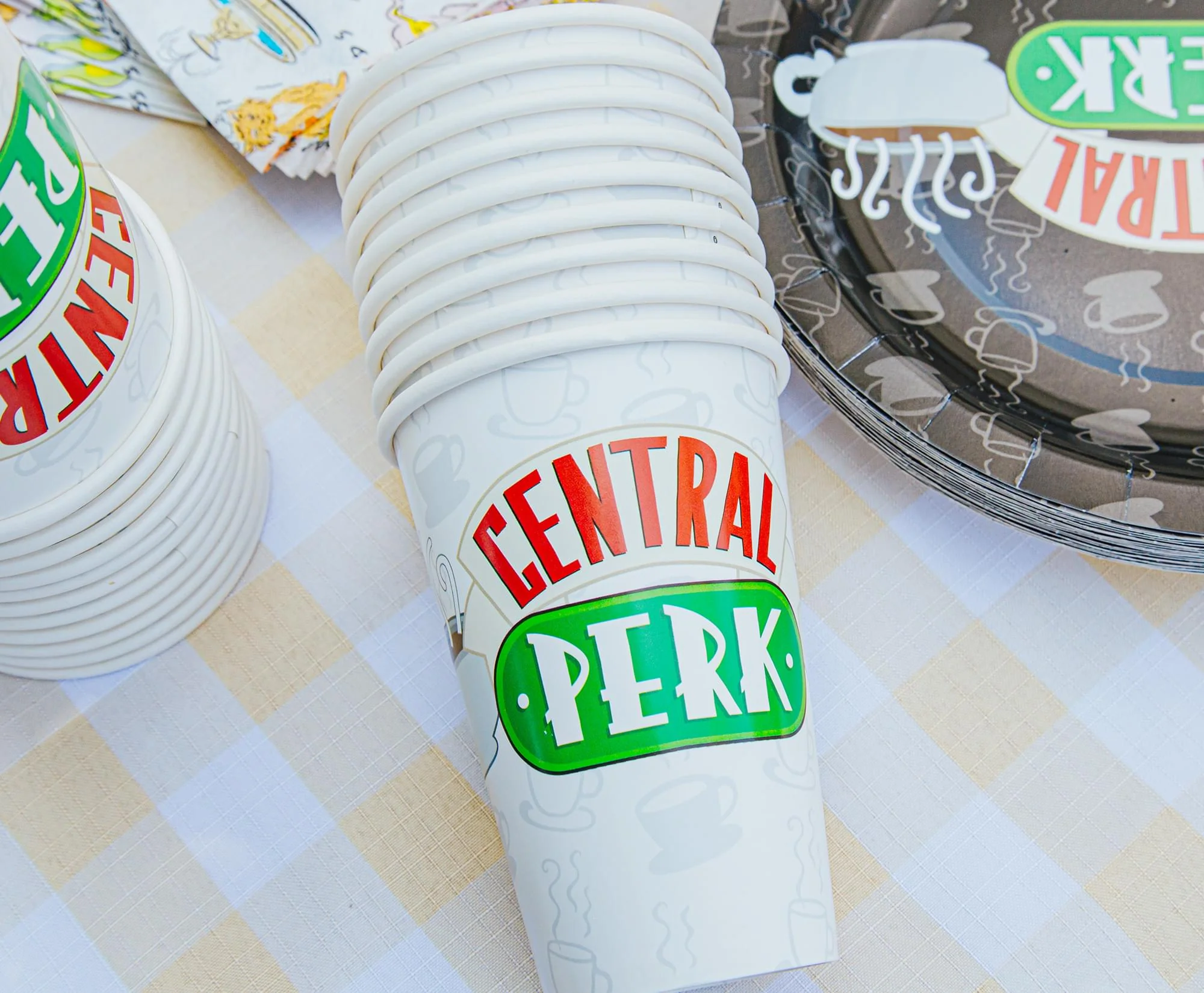 Friends Central Perk 60-Piece Party Tableware Set | Cups, Plates, Napkins - Image 7