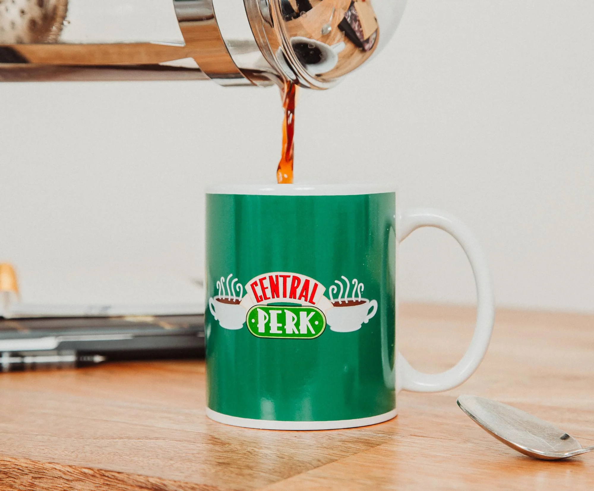 Friends Central Perk Ceramic Mug and Apron Set - Image 5