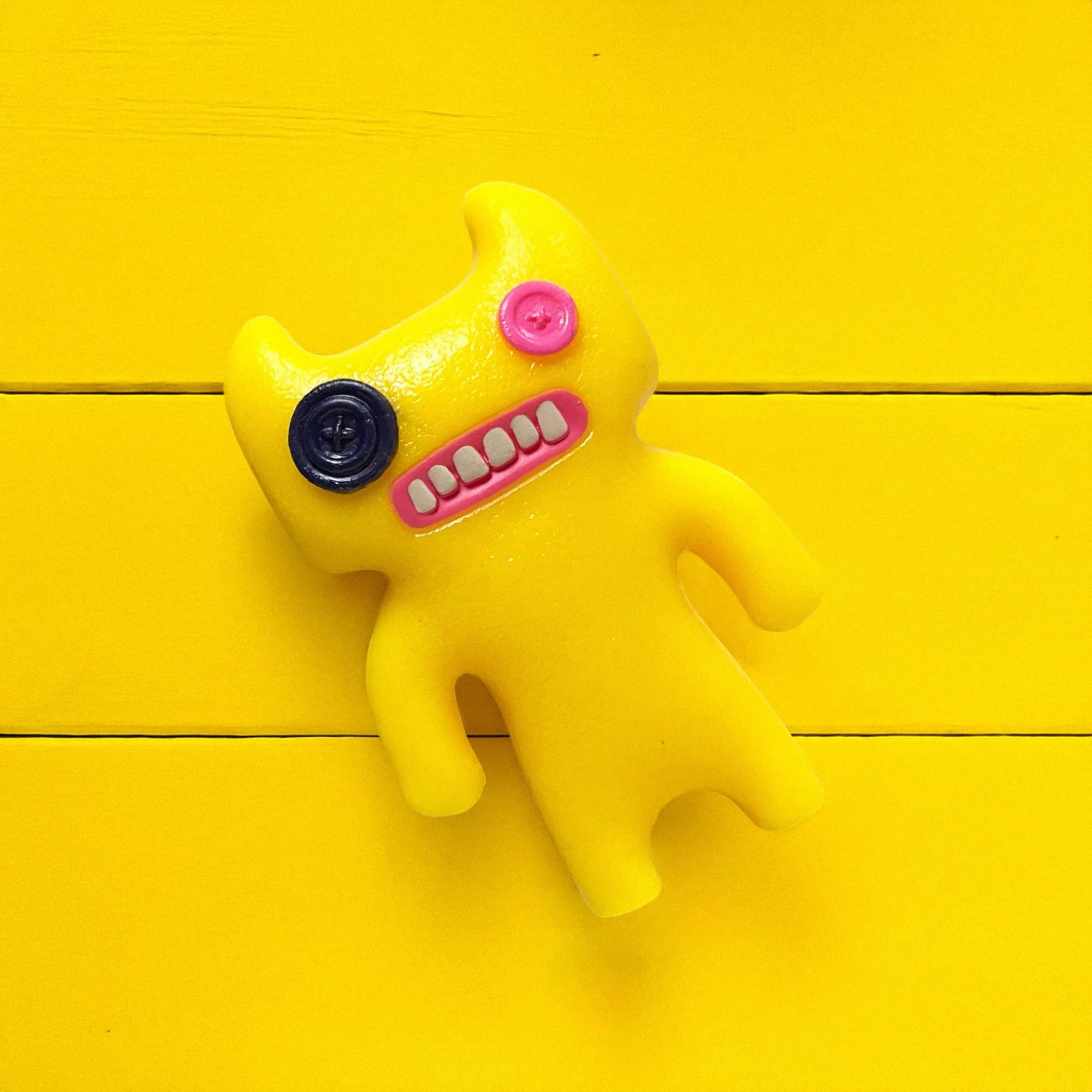 Fuggler 2.5 Inch Vinyl Figure | Indecisive Monster Yellow - Image 4