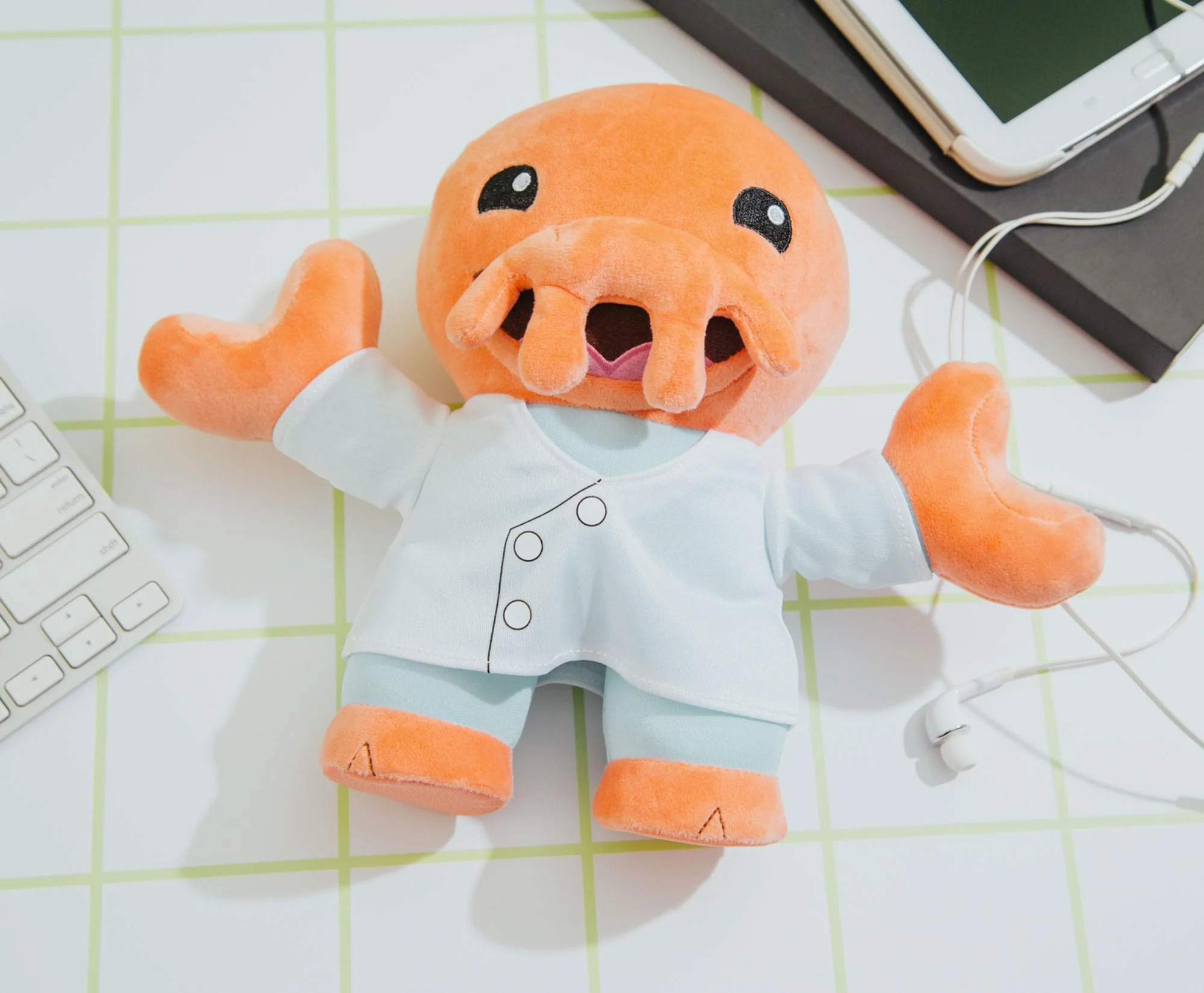 Futurama Zoidberg 8-Inch Chibi Collector Plush Toy - Image 8
