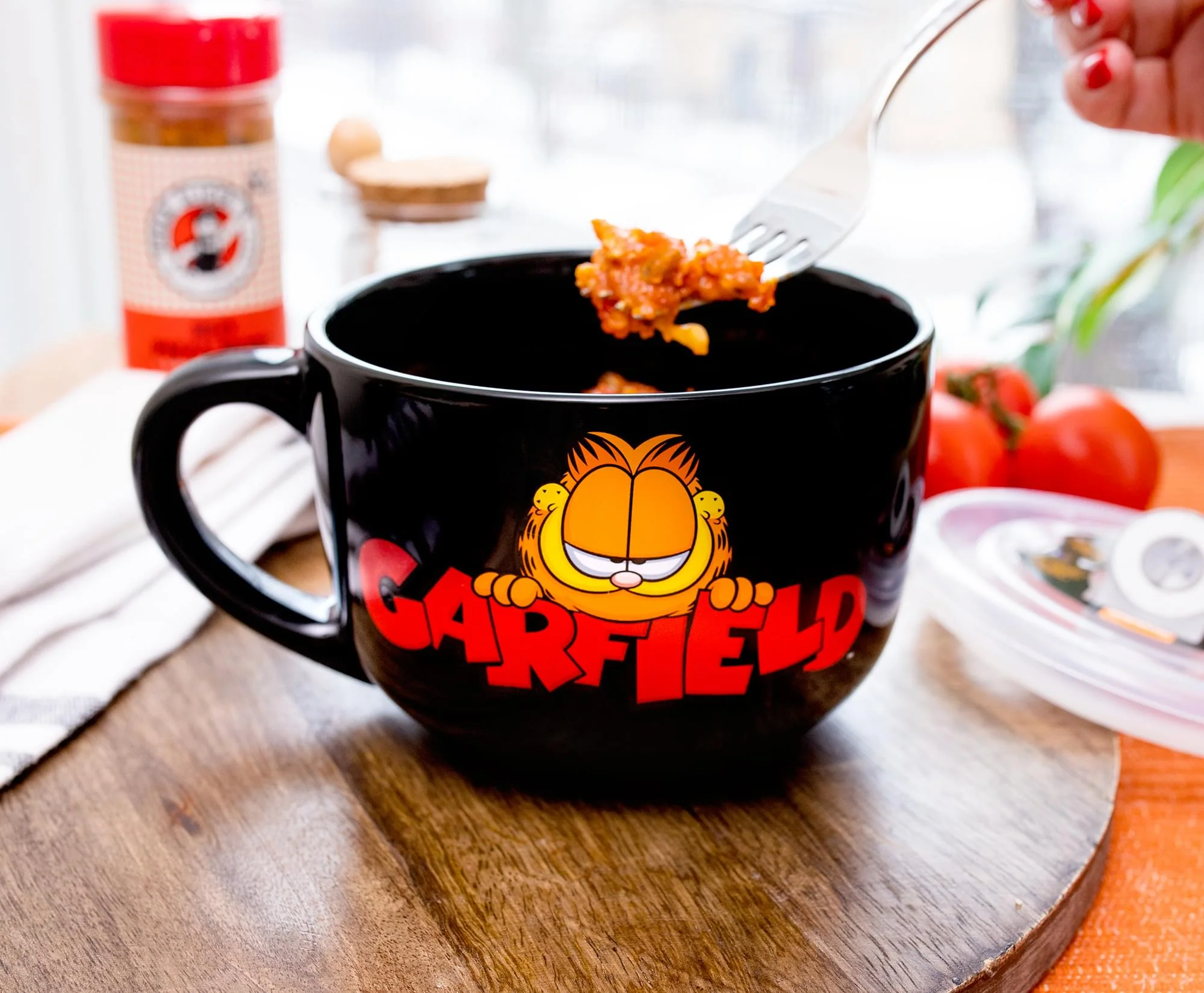 Garfield Ceramic Soup Mug With Vented Lid | Holds 24 Ounces - Image 9