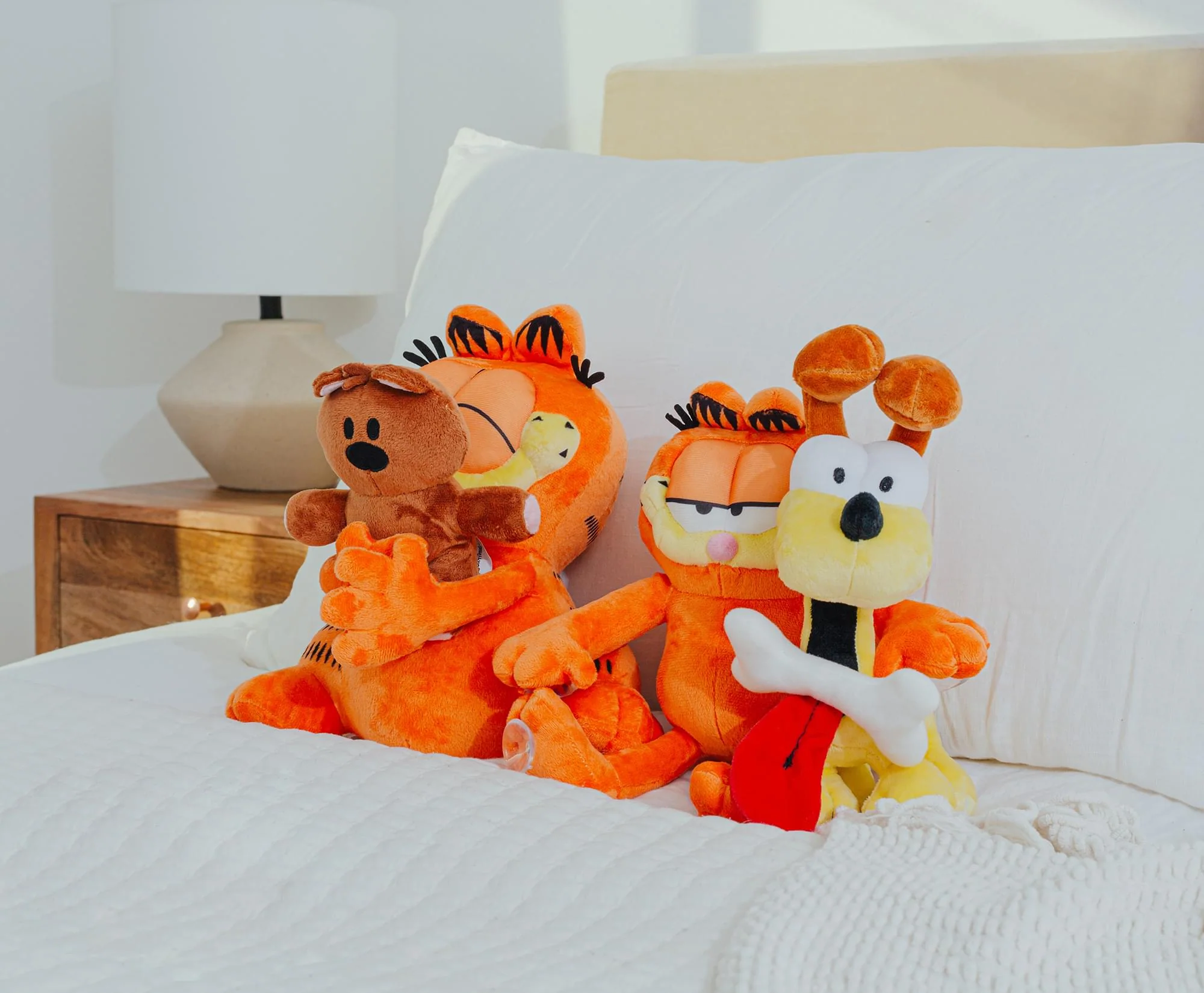 Garfield Odie With Dog Bone 12-Inch Collector Plush Toy - Image 10