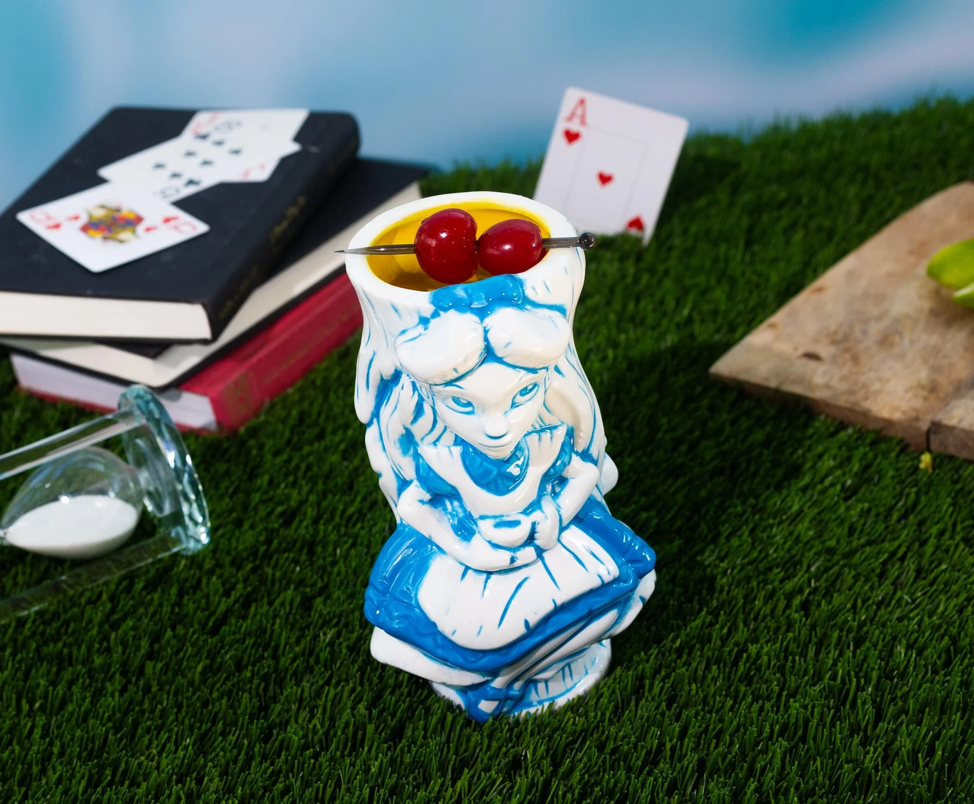 Geeki Tikis Disney Alice In Wonderland Alice Ceramic Mug | Holds 20 Ounces - Image 7