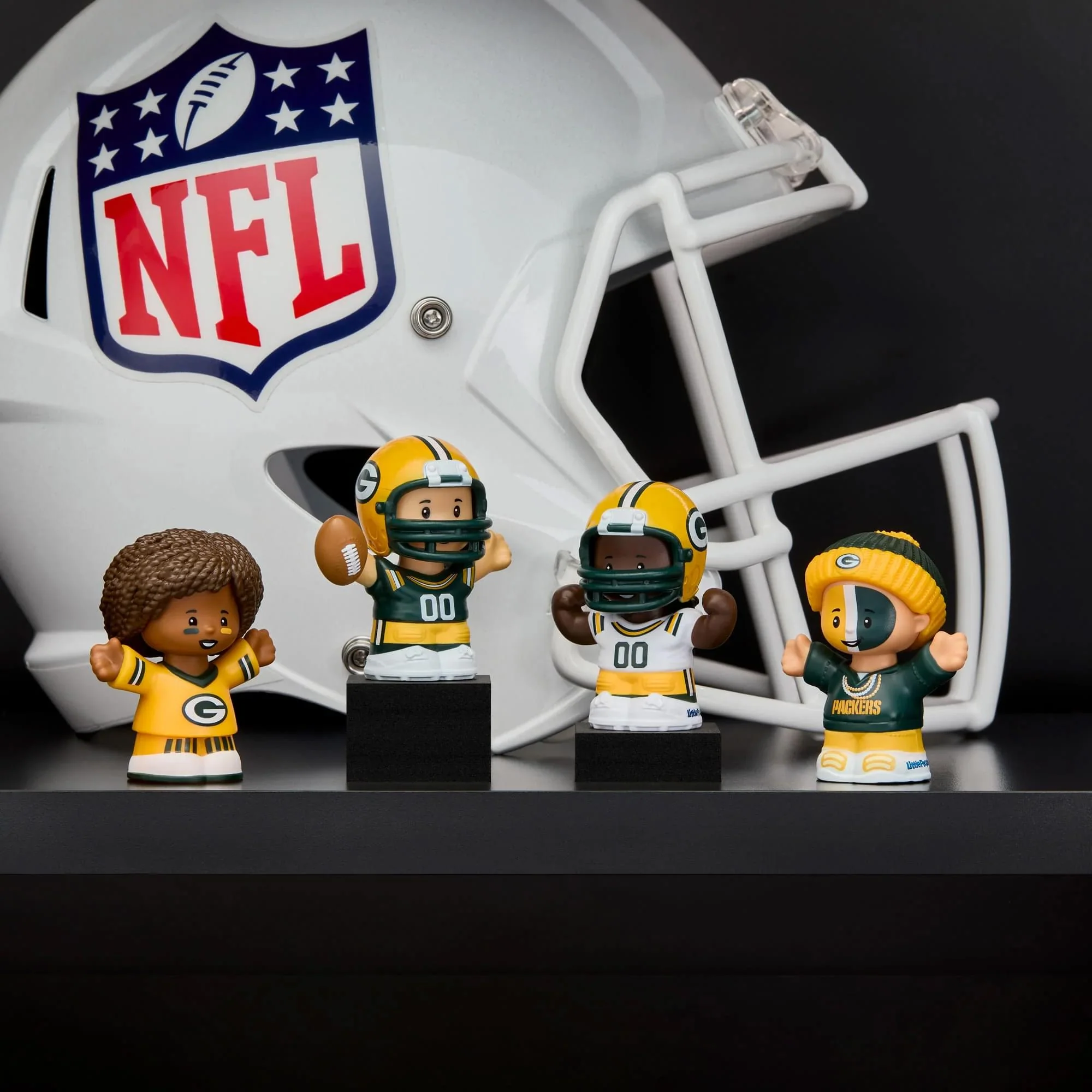 Green Bay Packers 4-Piece NFL Little People Collector Set - Image 8